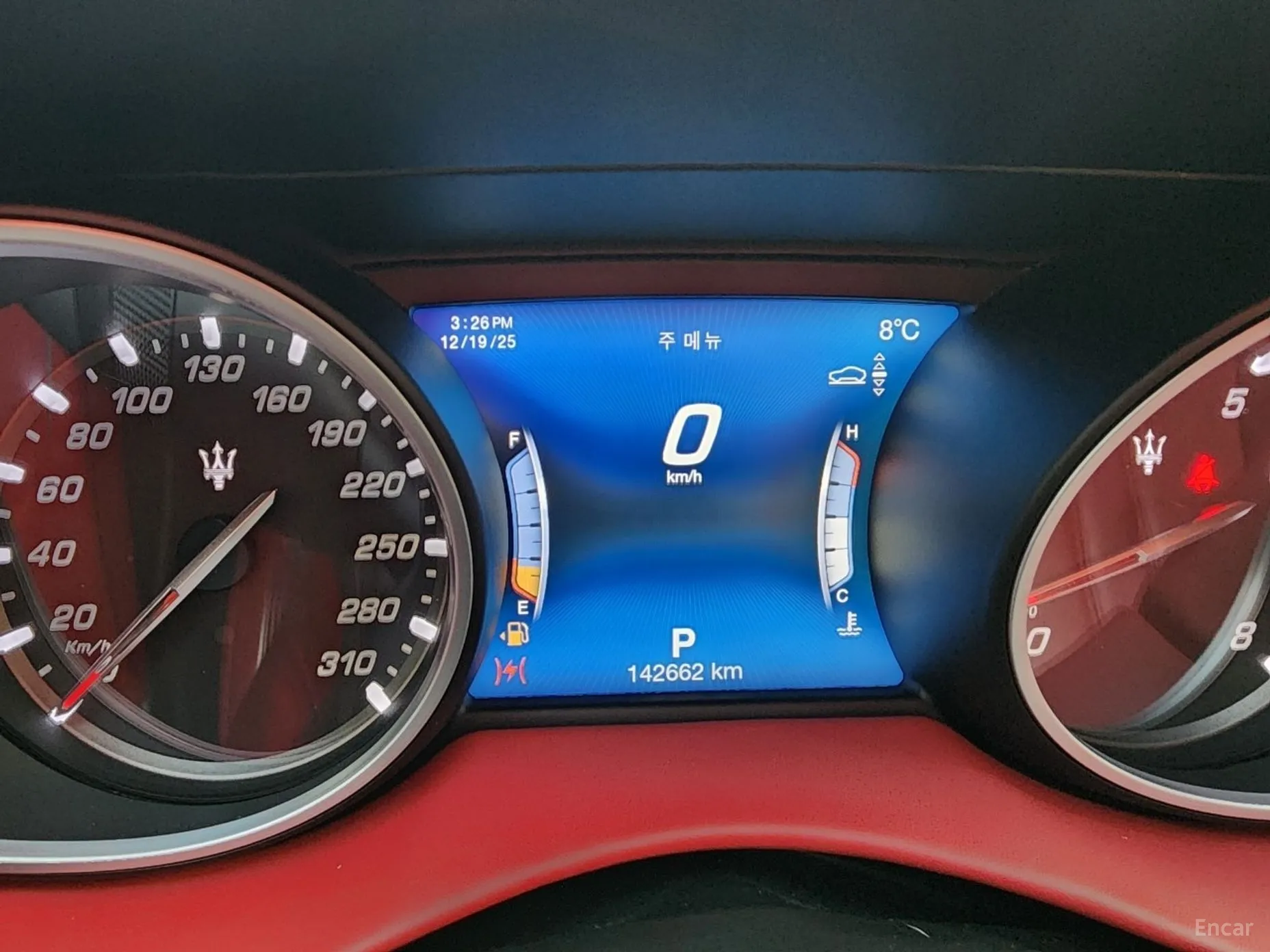 Maserati Levante превью 12