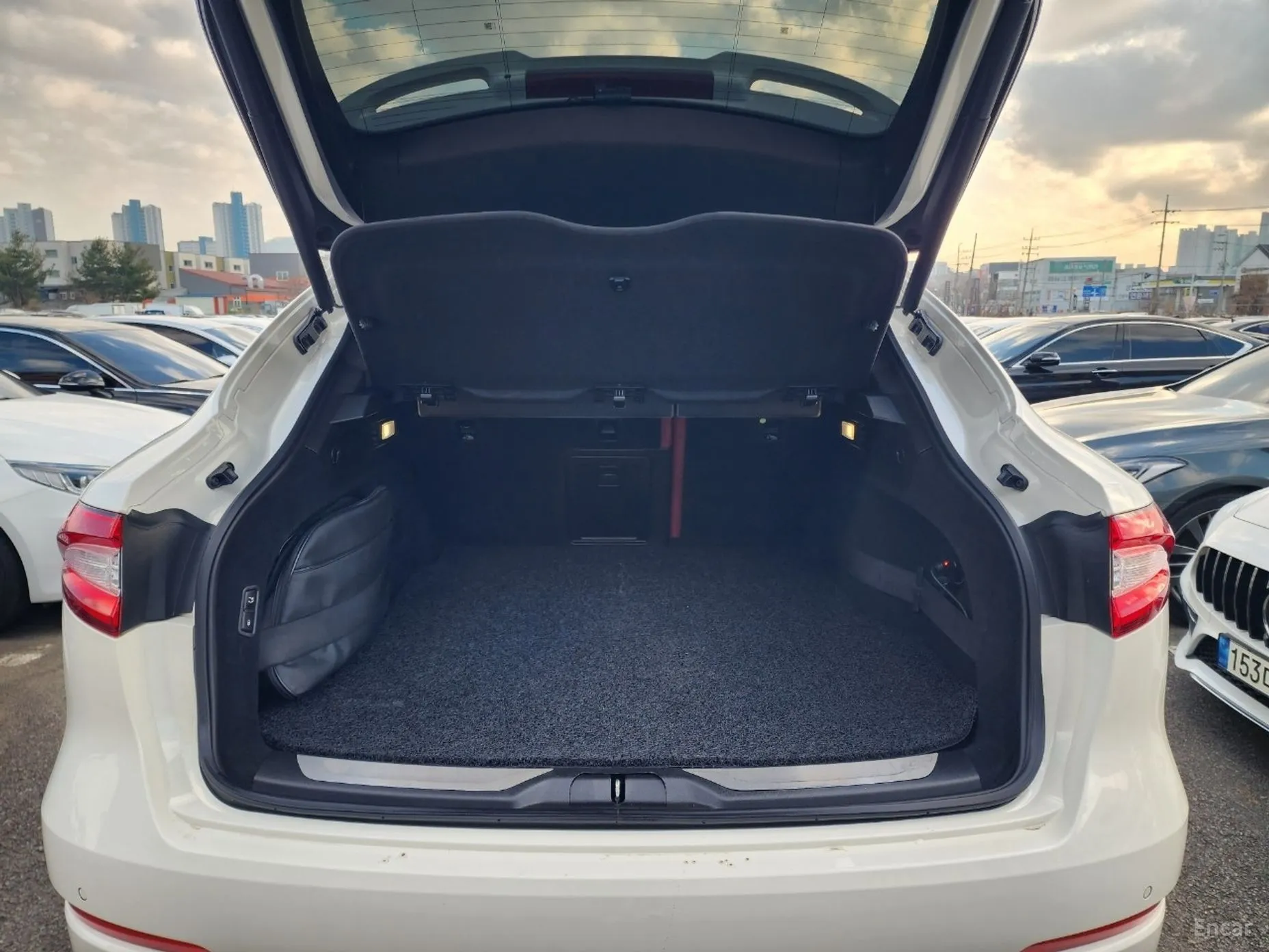Maserati Levante превью 17