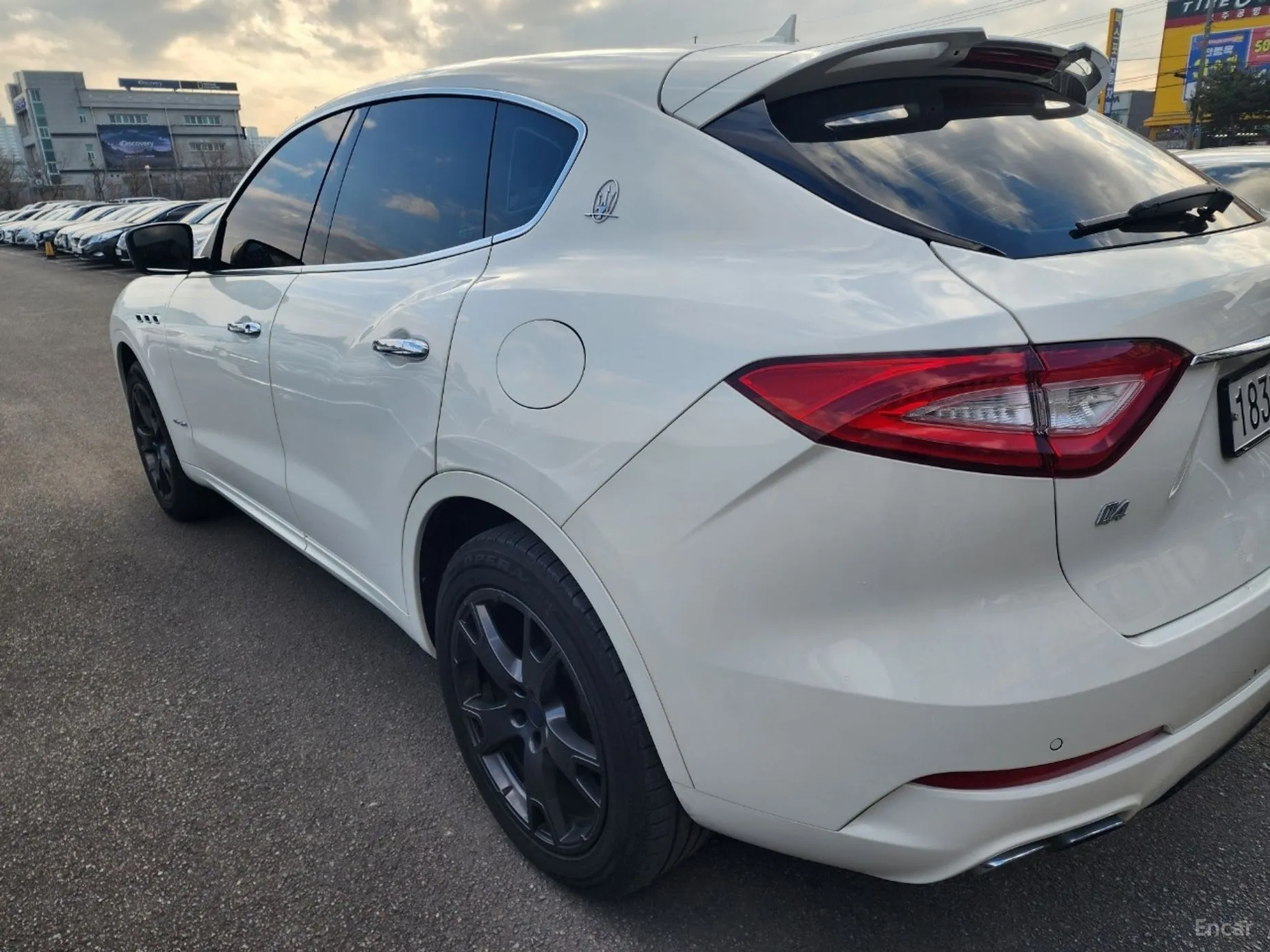 Maserati Levante превью 5