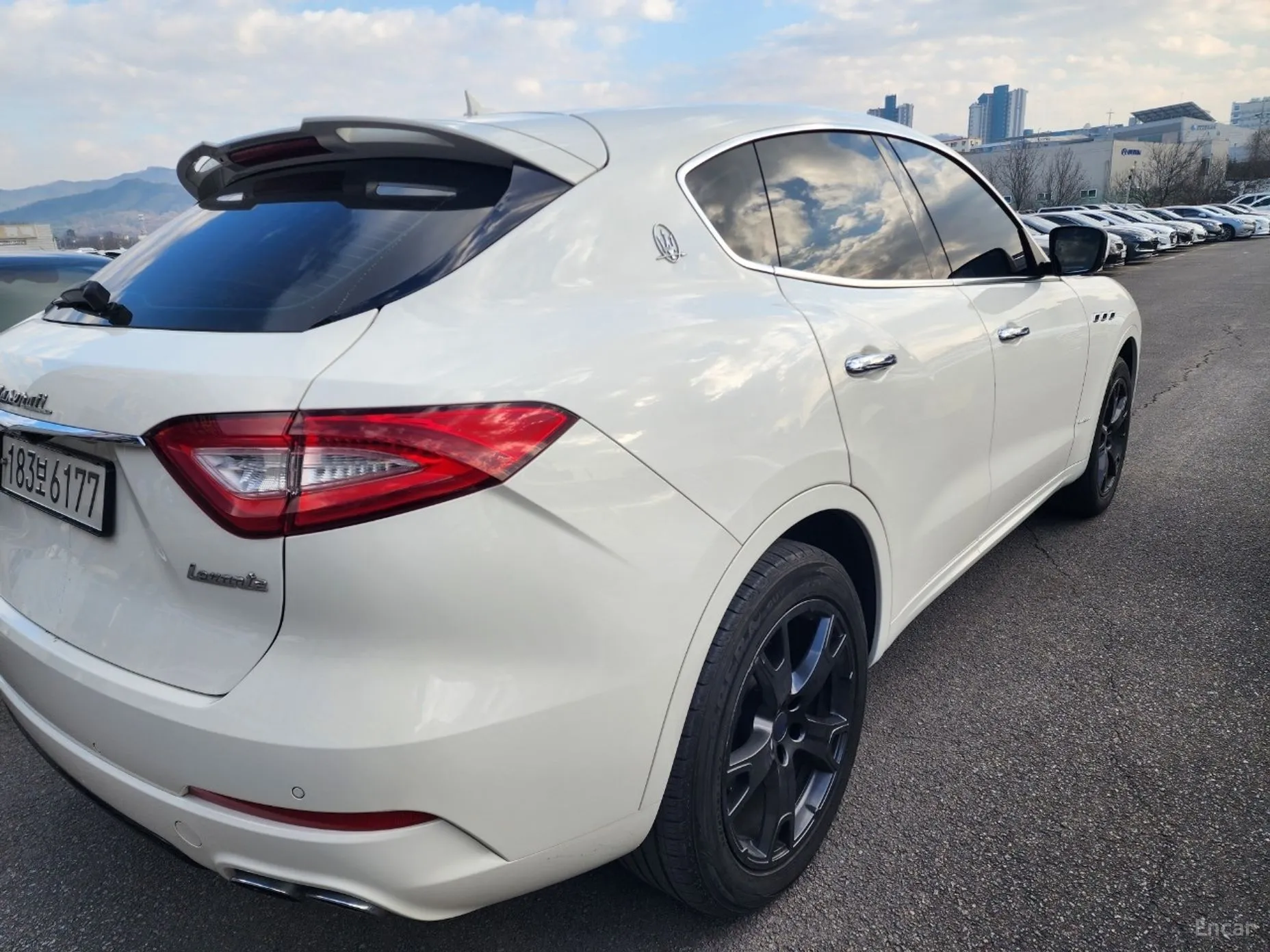 Maserati Levante превью 6