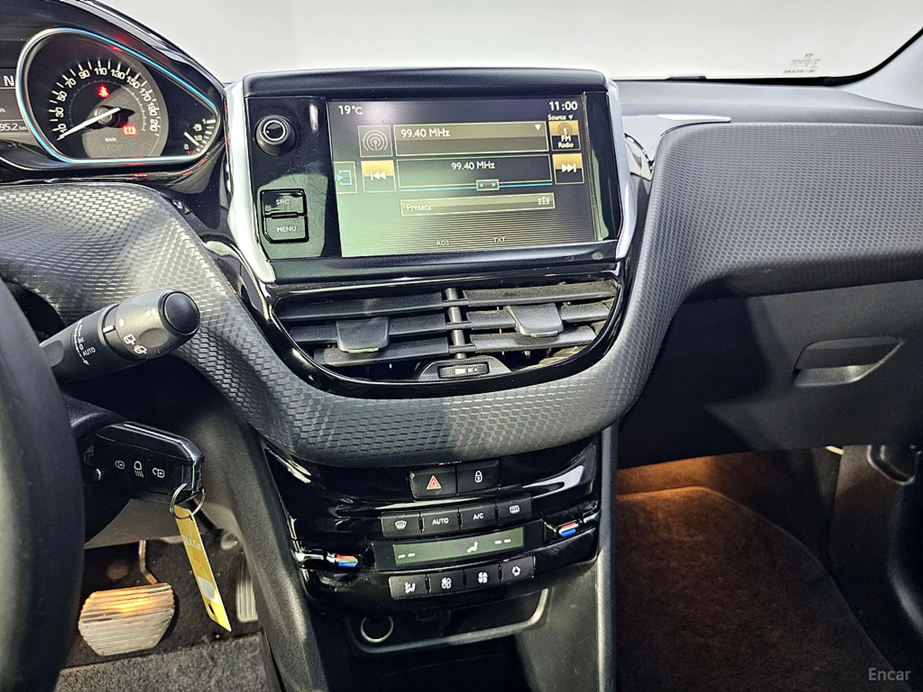 Peugeot 2008. превью 14