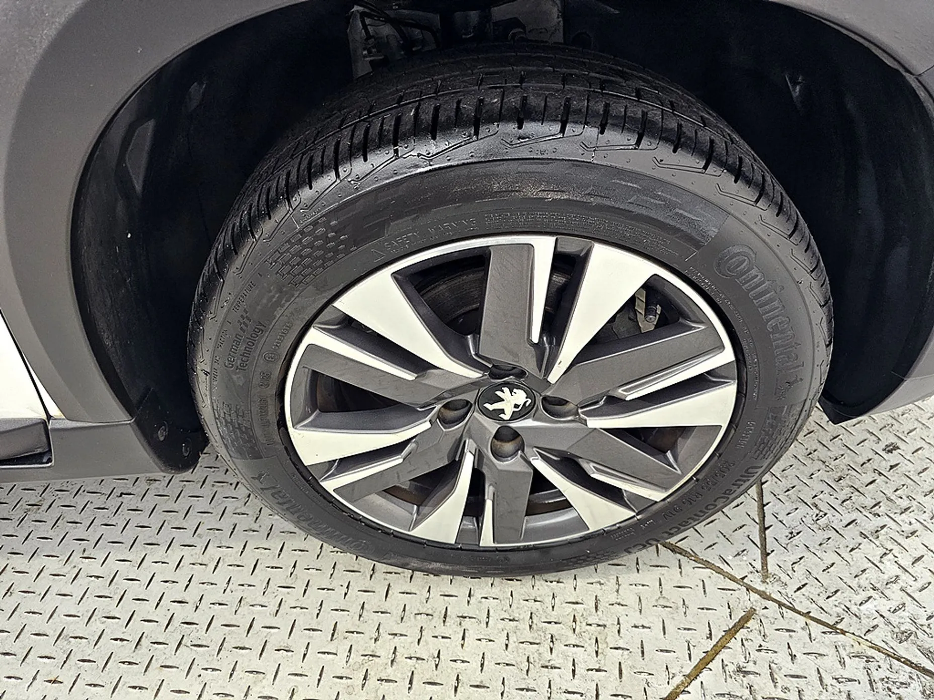 Peugeot 2008. превью 20