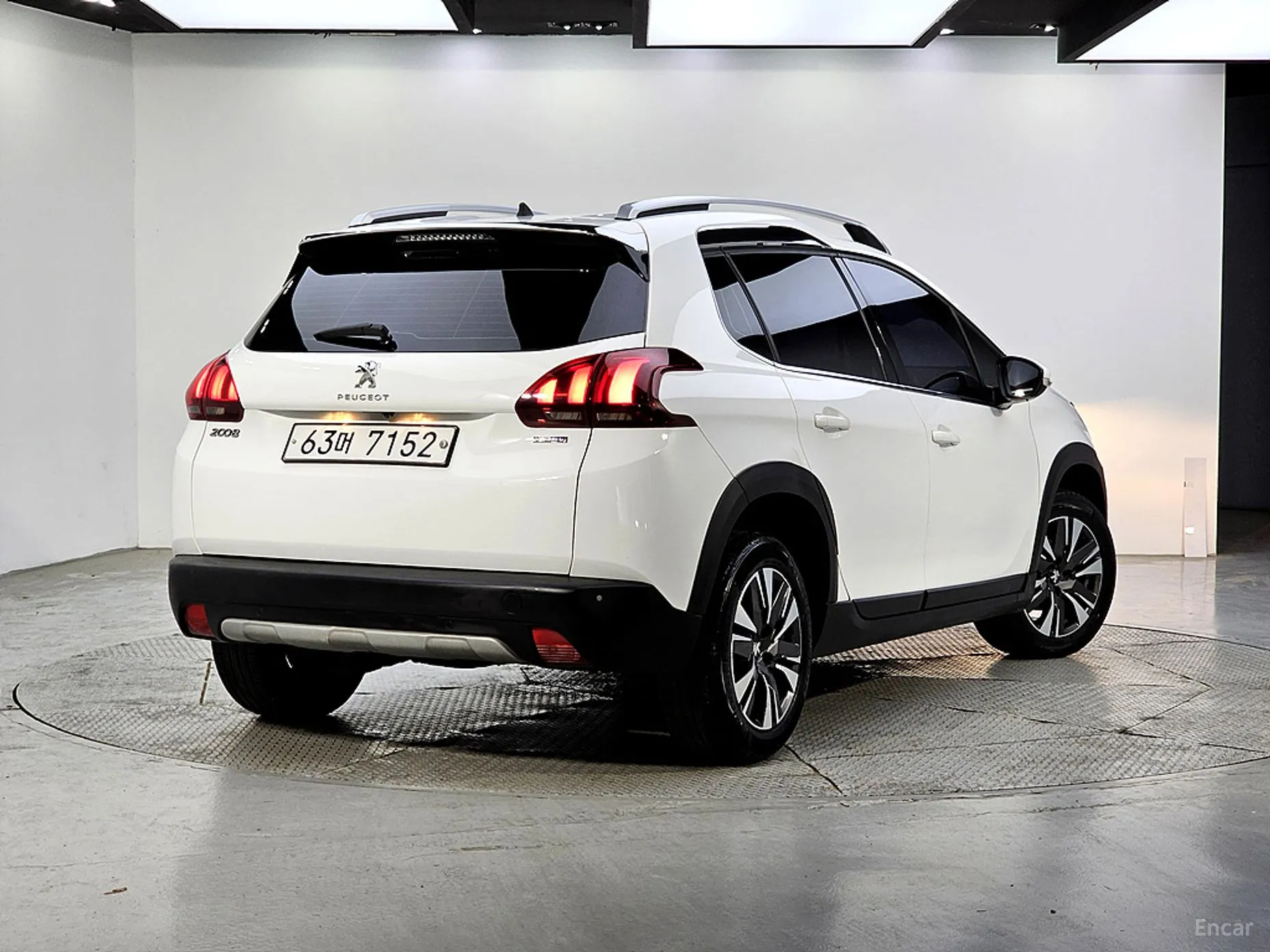Peugeot 2008. превью 4