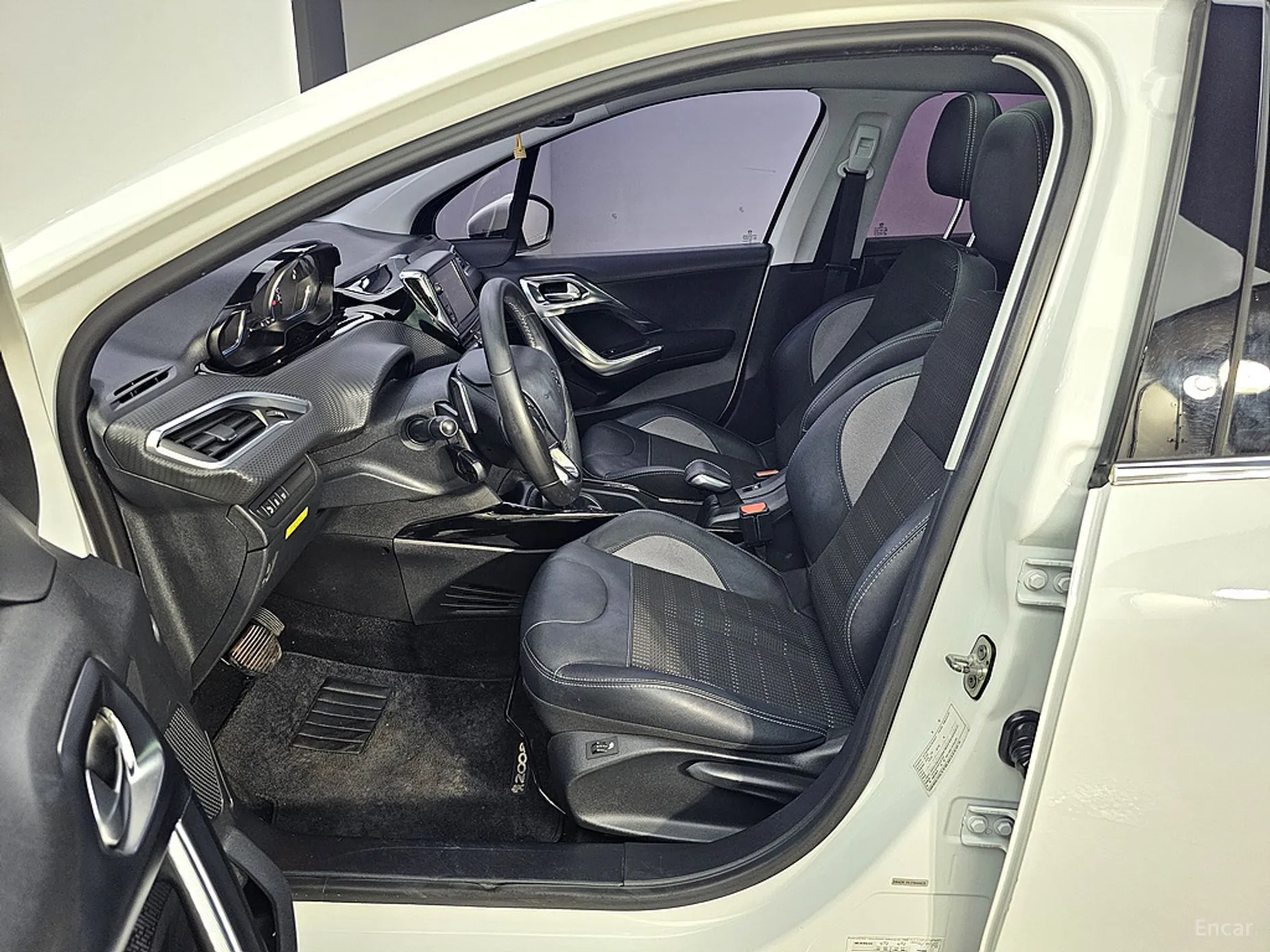Peugeot 2008. превью 8