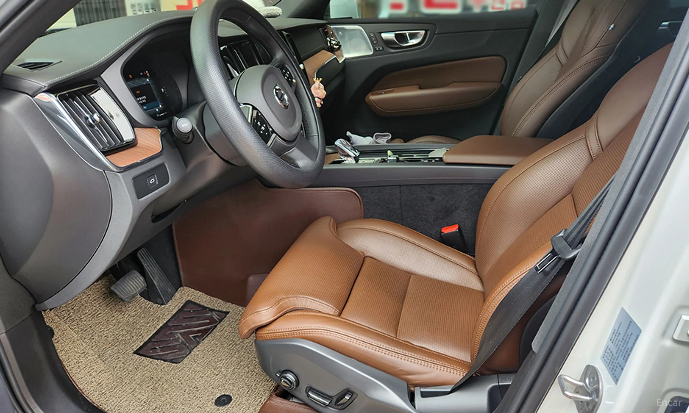 Volvo XC60 Gen 2 превью 13