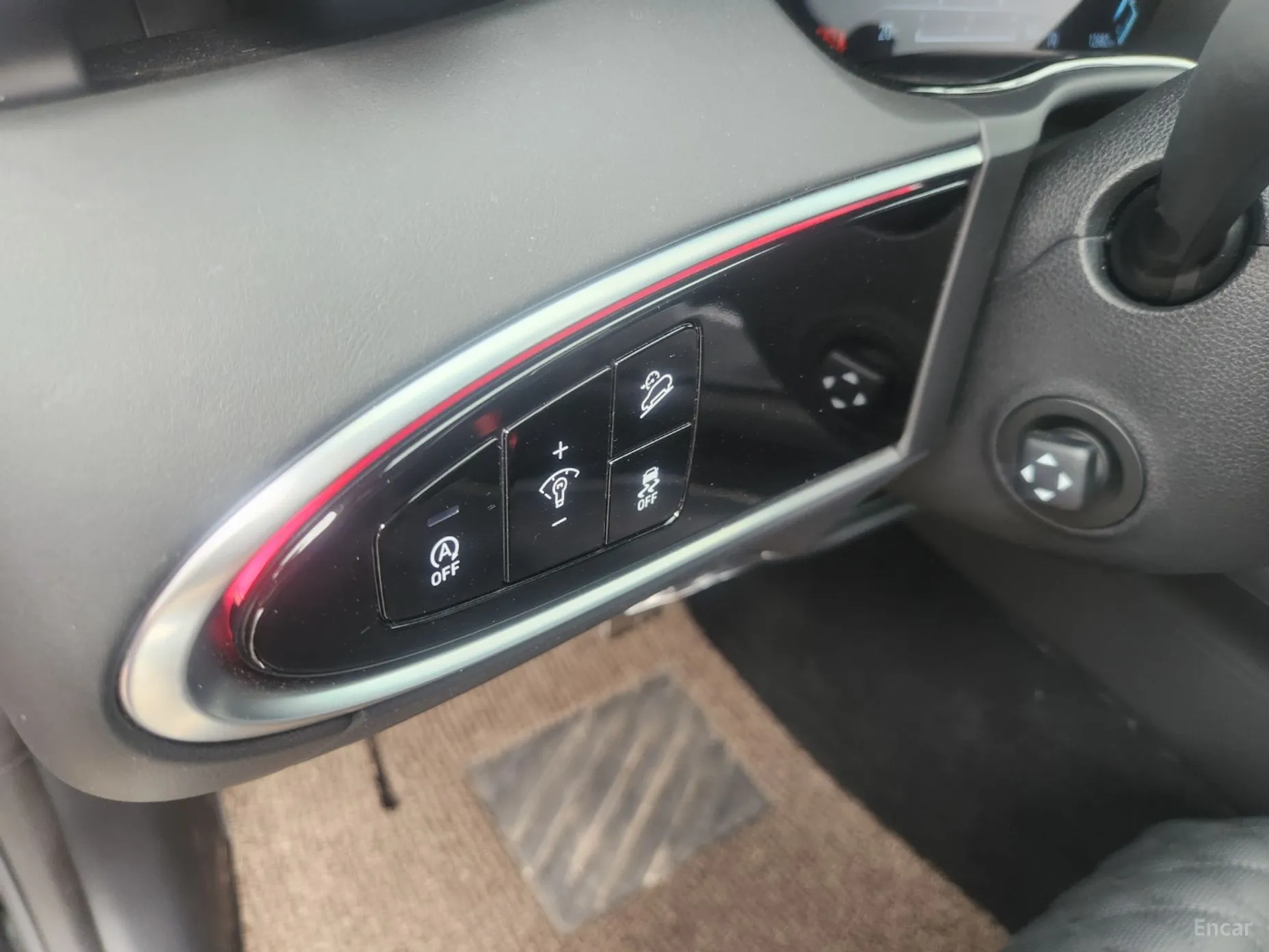 Genesis GV70 превью 14