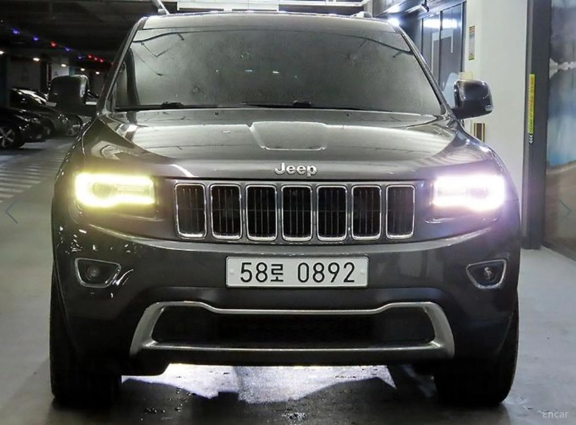 Jeep Grand Cherokee превью 2
