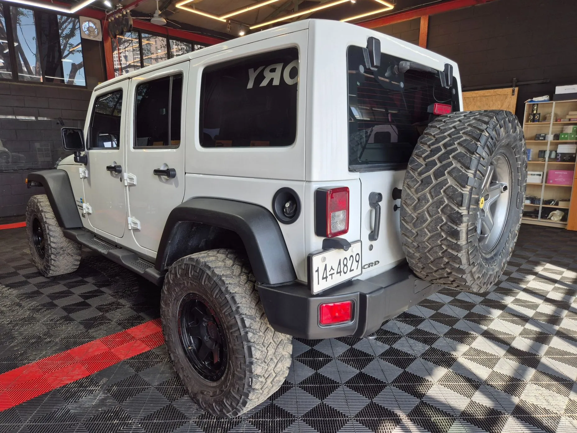 Jeep Wrangler (JK) превью 11