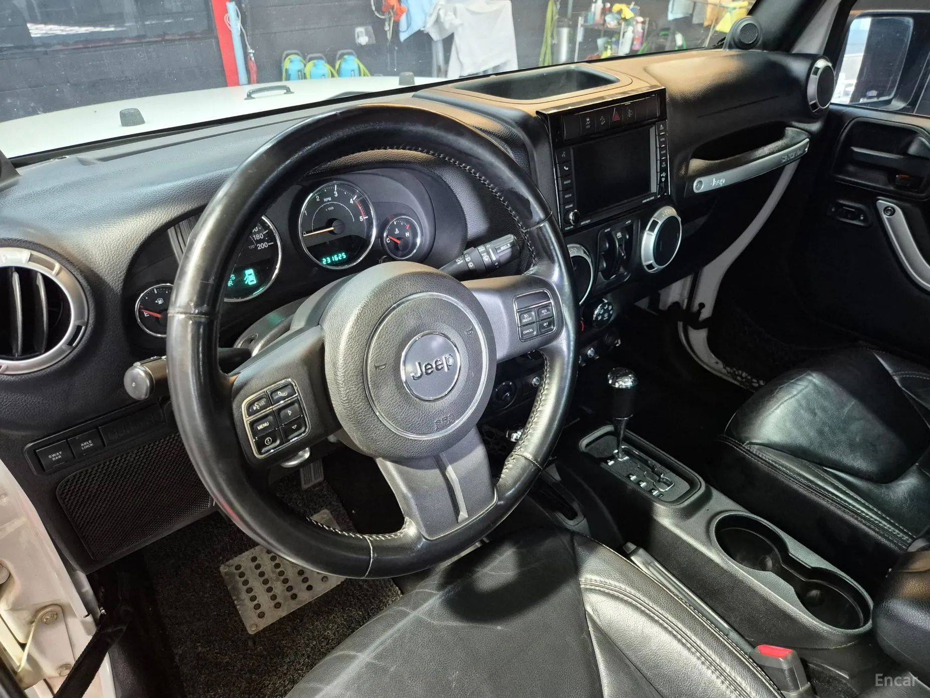 Jeep Wrangler (JK) превью 9