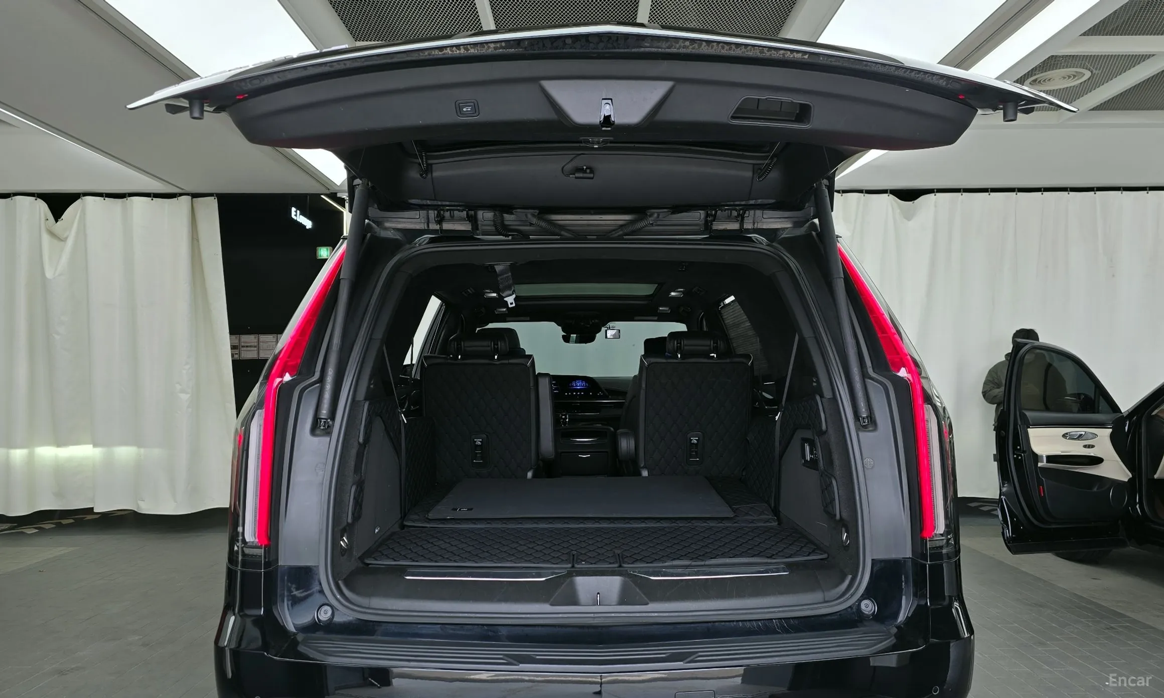 Cadillac Escalade 5th Generation превью 20