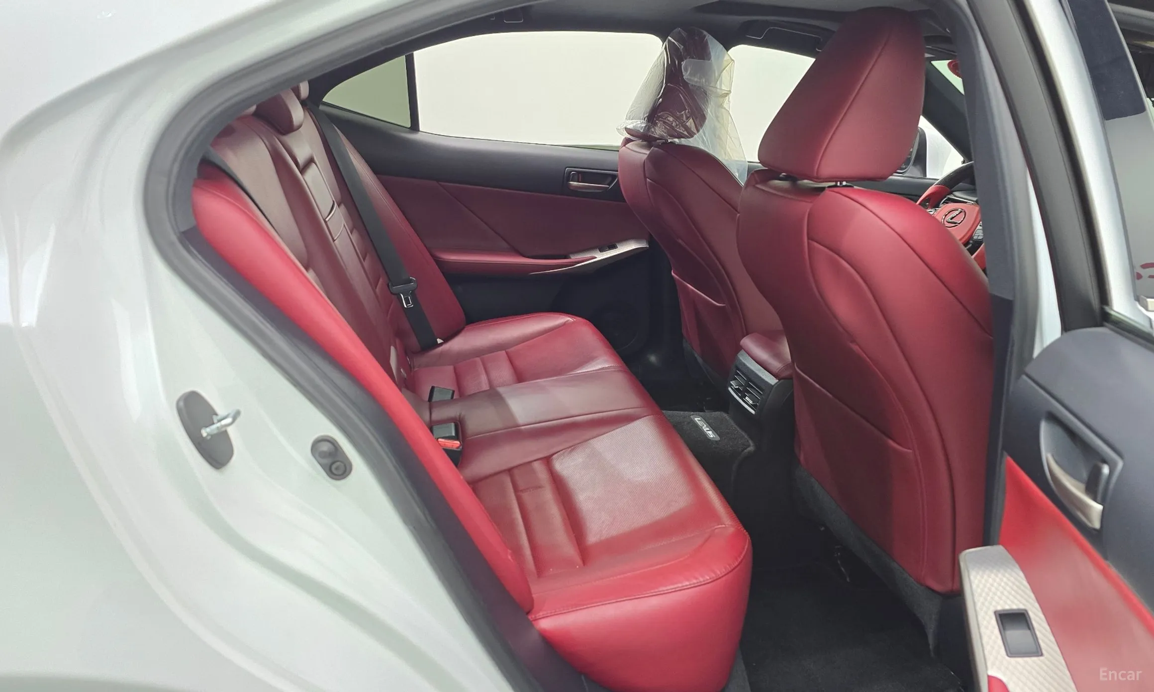 Lexus New IS300 превью 11