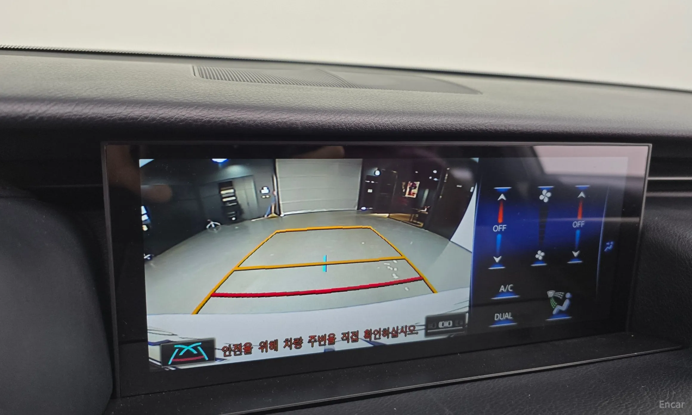 Lexus New IS300 превью 15