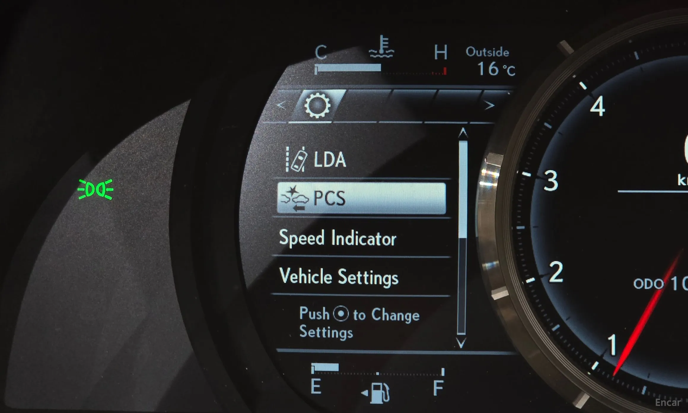 Lexus New IS300 превью 16