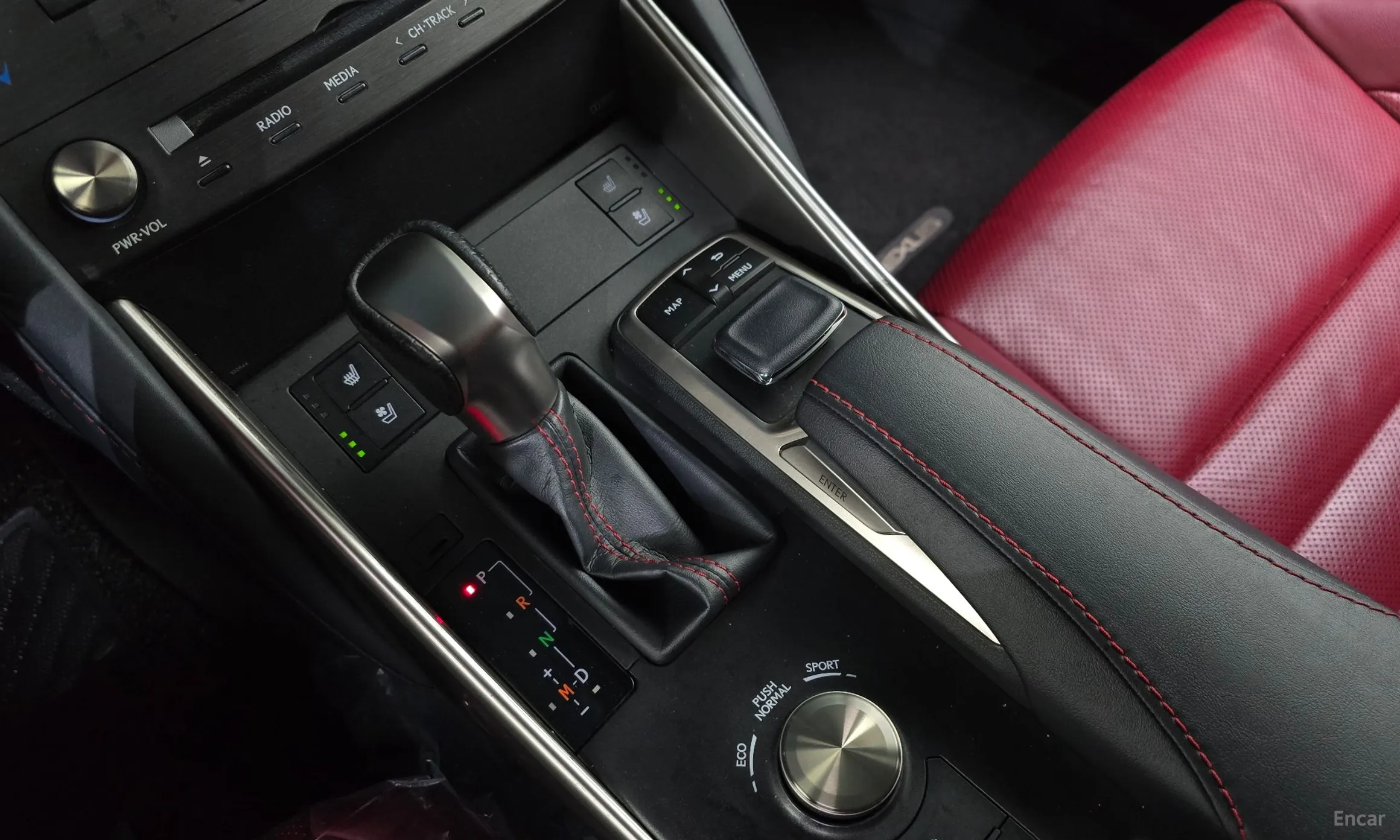 Lexus New IS300 превью 9