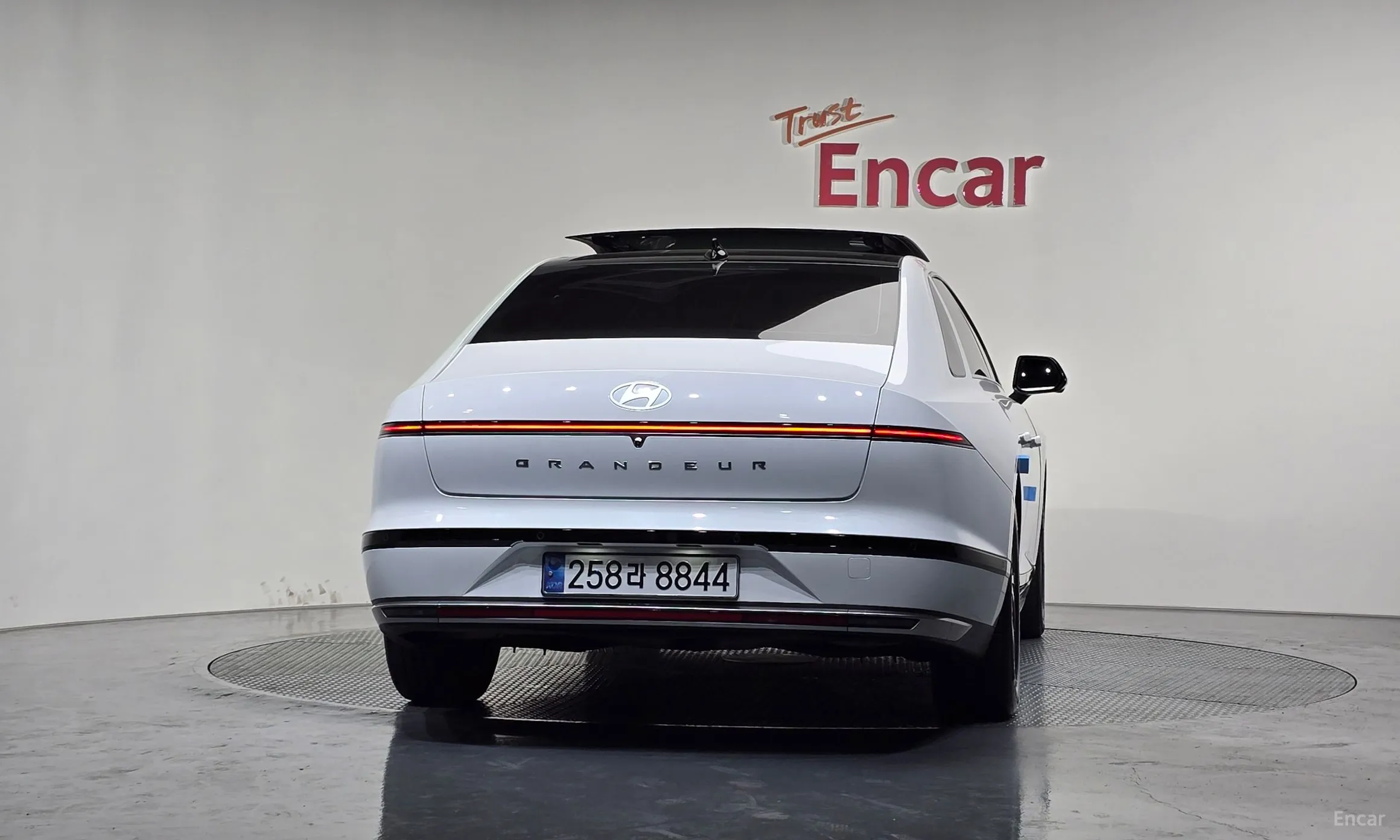 Hyundai Grandeur (GN7) превью 4