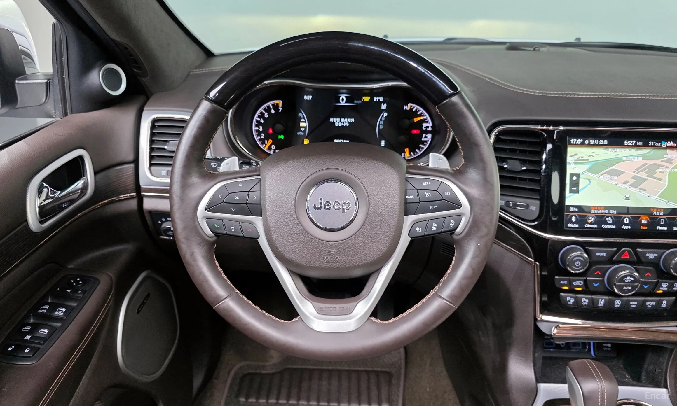 Jeep Grand Cherokee превью 13