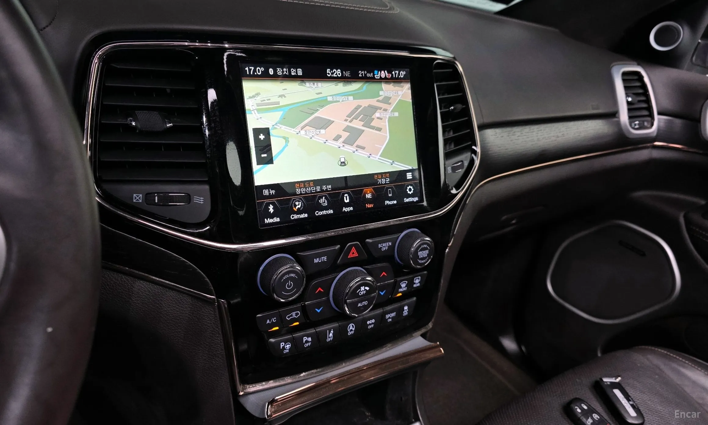 Jeep Grand Cherokee превью 15