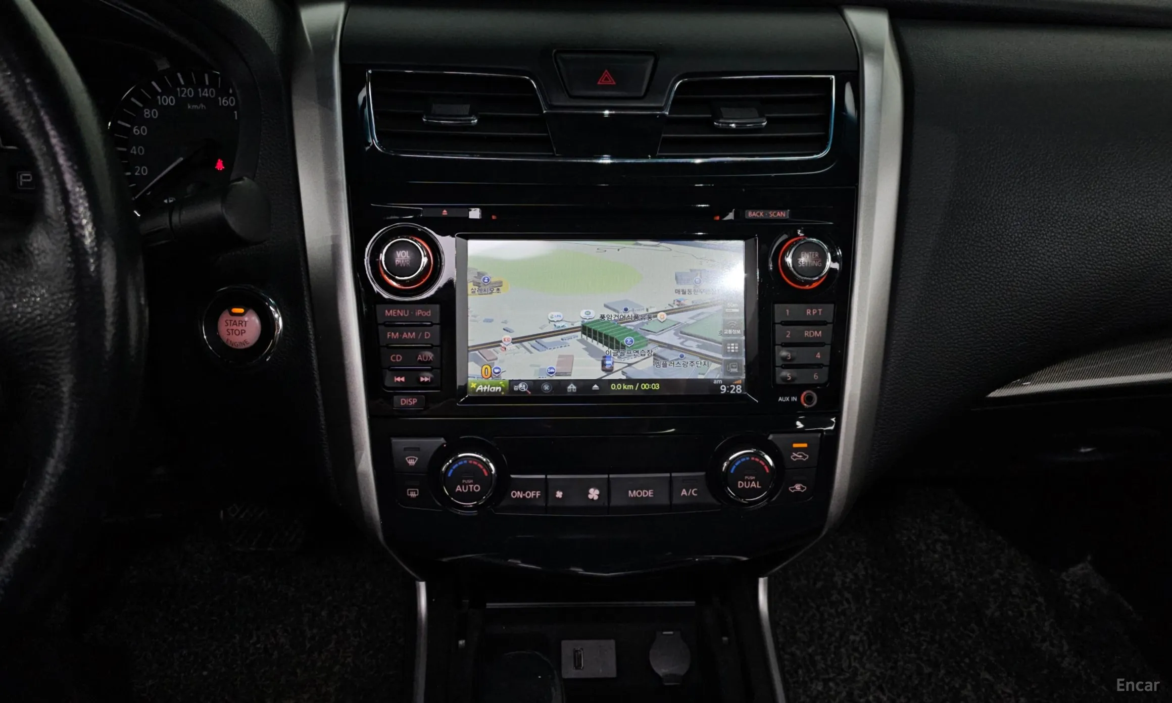 Nissan Altima превью 15