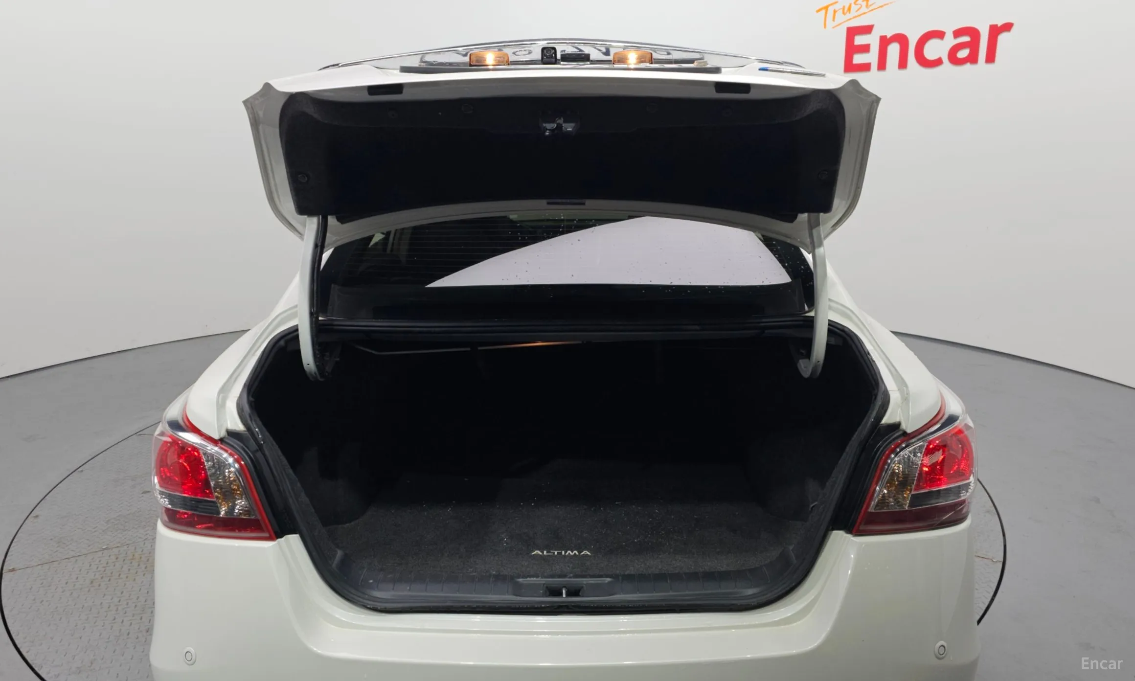 Nissan Altima превью 20