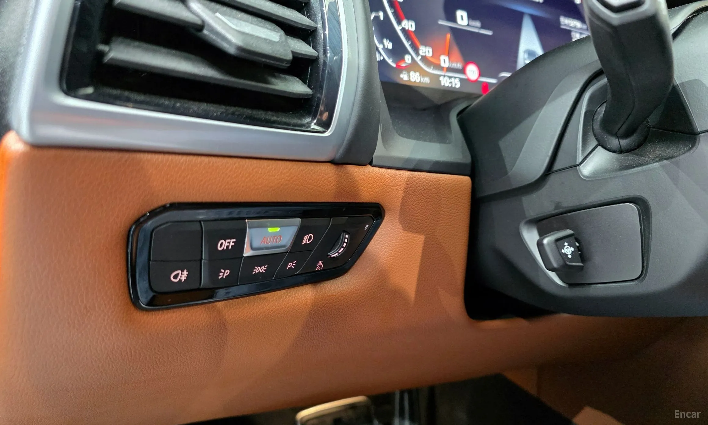 BMW 8-series (G15) превью 19