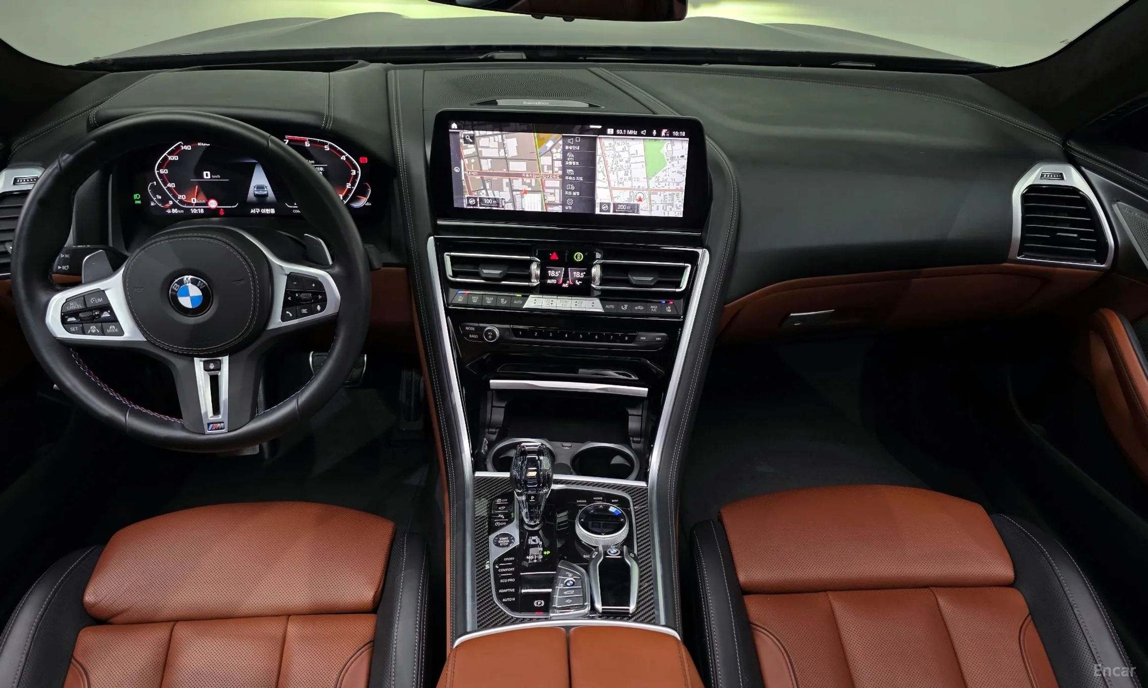 BMW 8-series (G15) превью 7