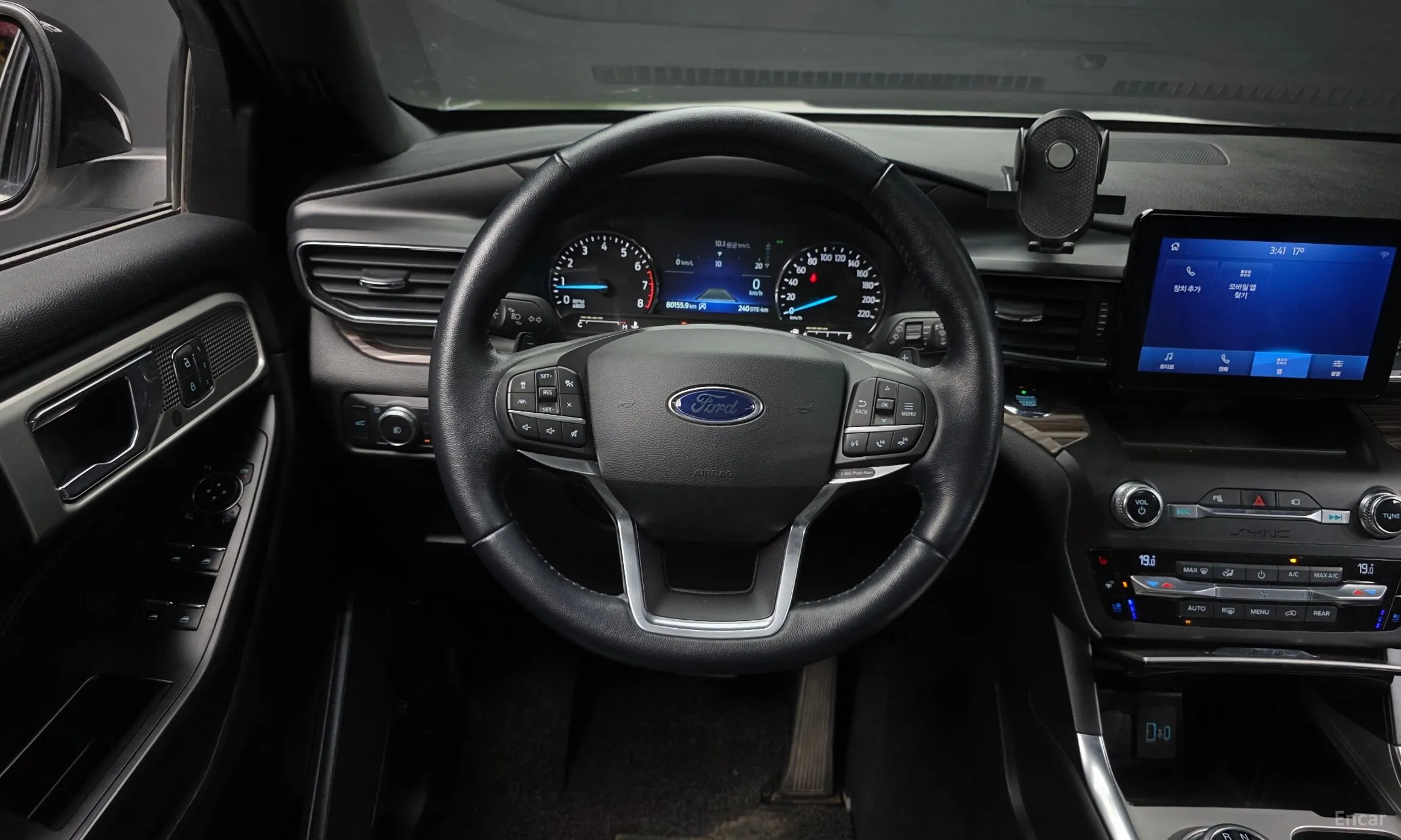 Ford Explorer 6th Generation превью 13