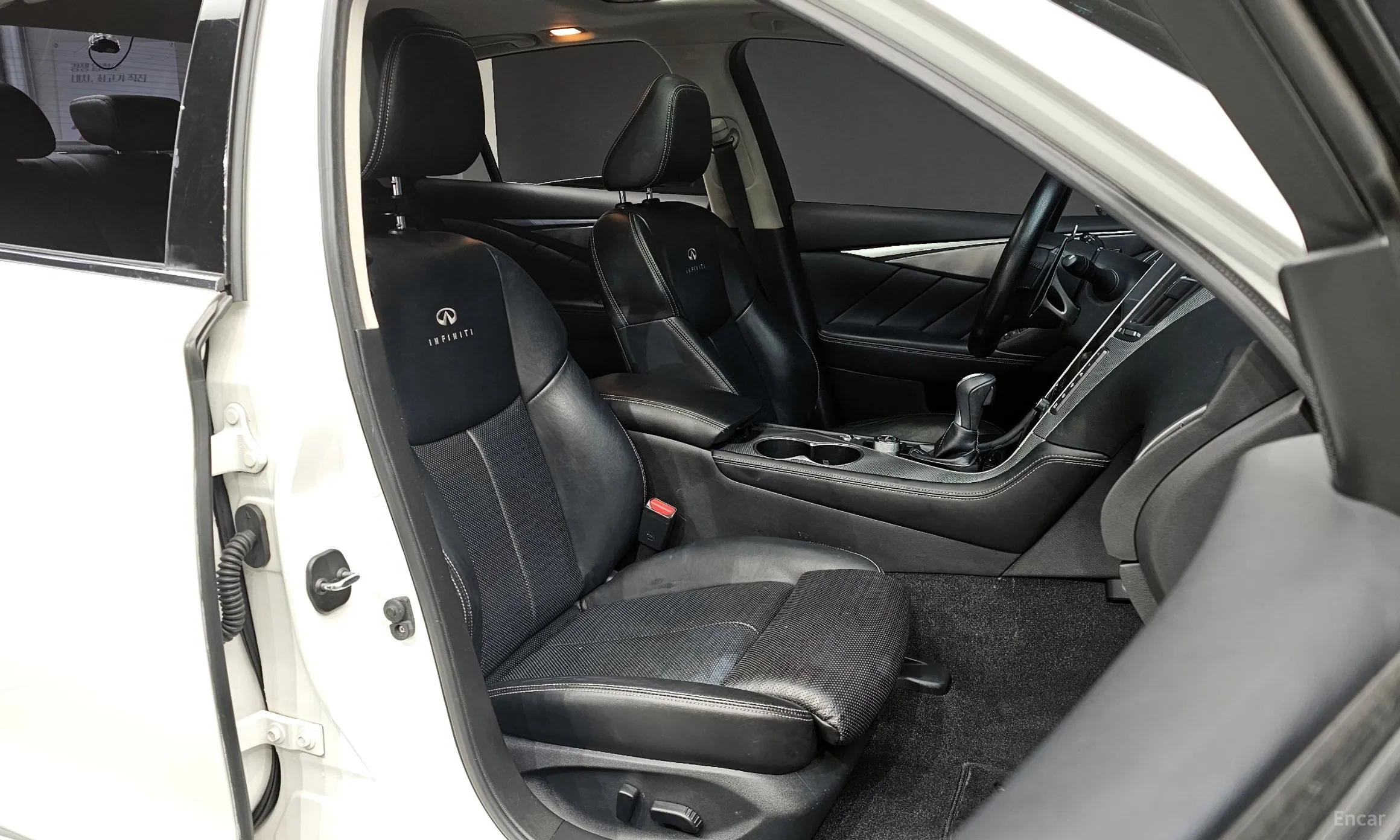 Infiniti Q50 превью 11