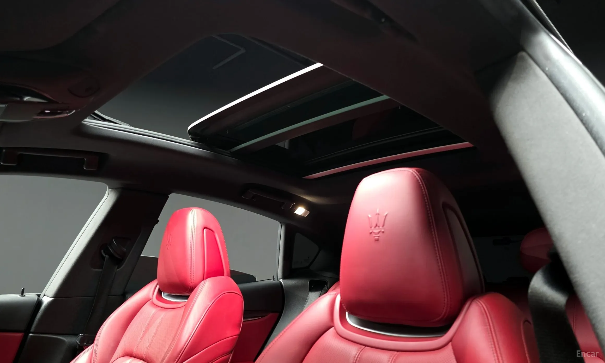 Maserati Levante превью 17