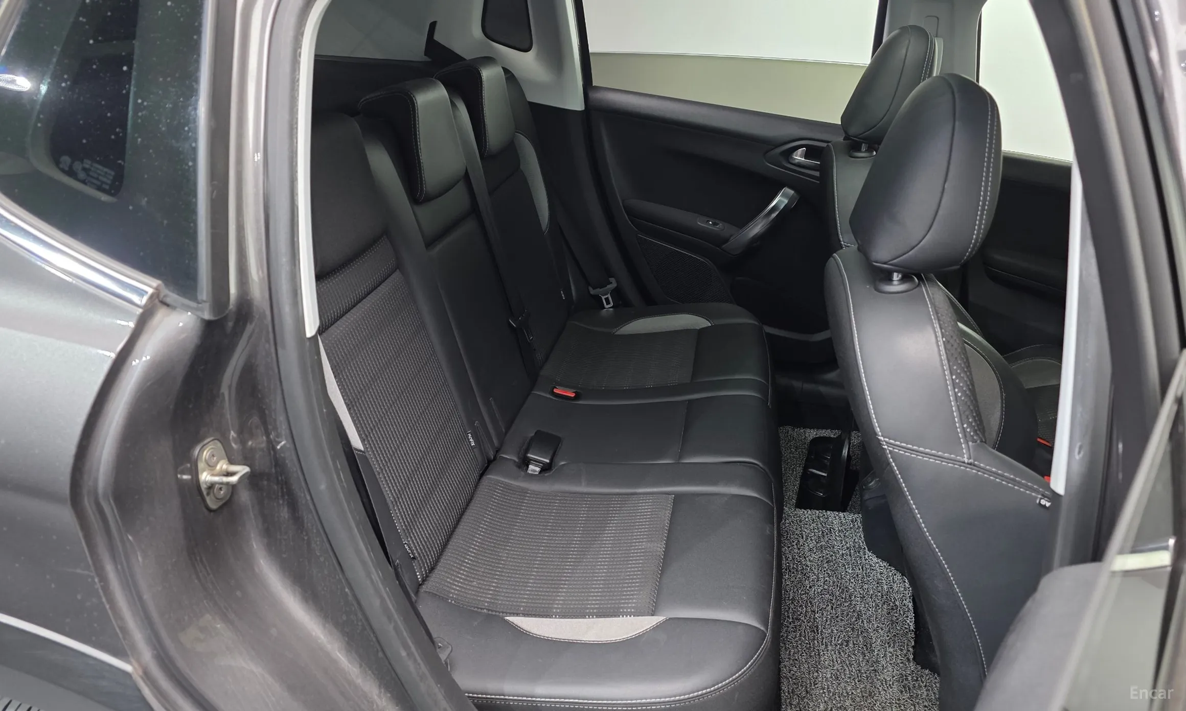 Peugeot 2008. превью 11
