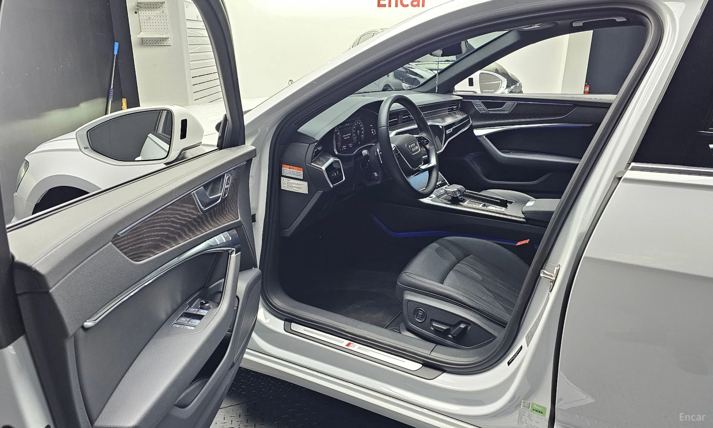 Audi A6 (C8) превью 10