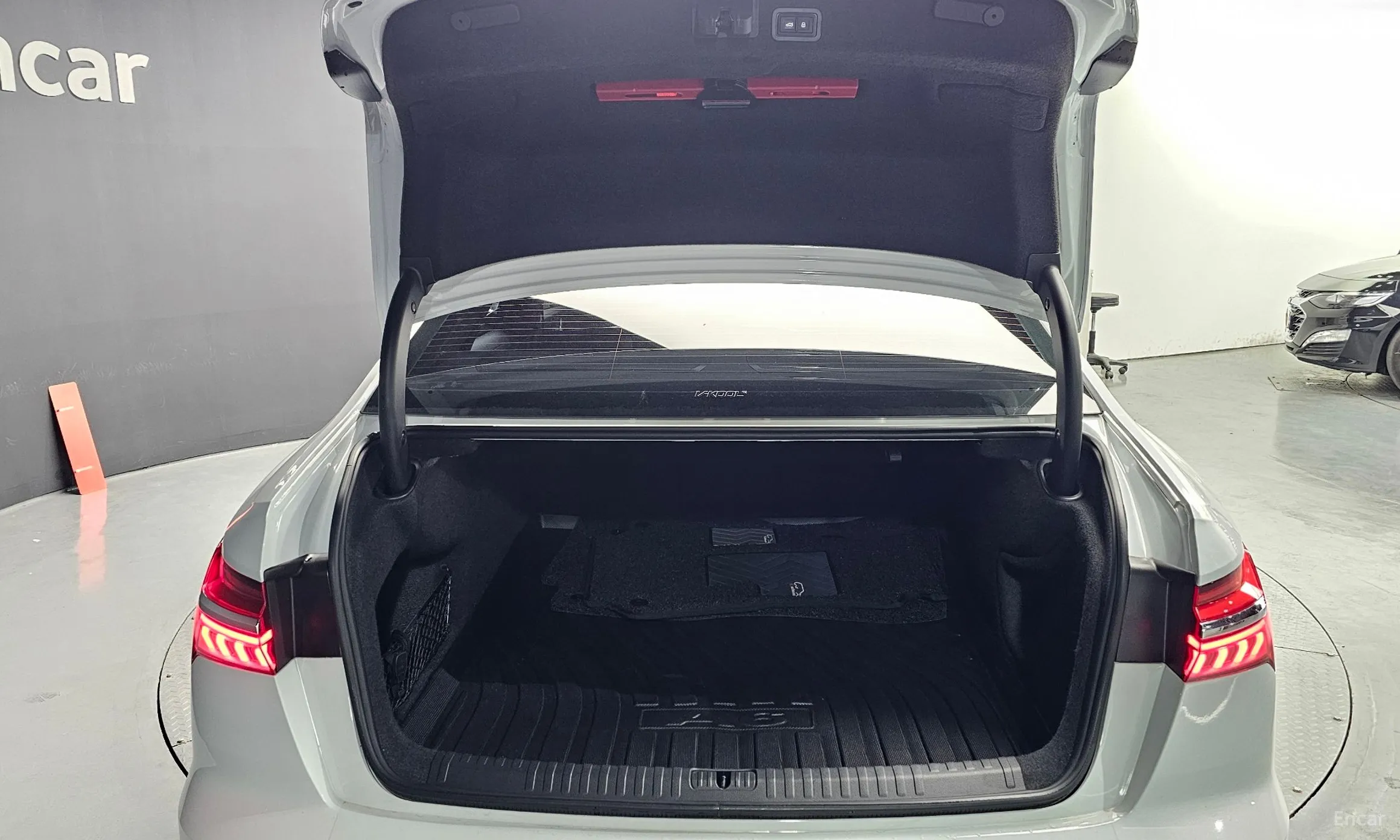 Audi A6 (C8) превью 20