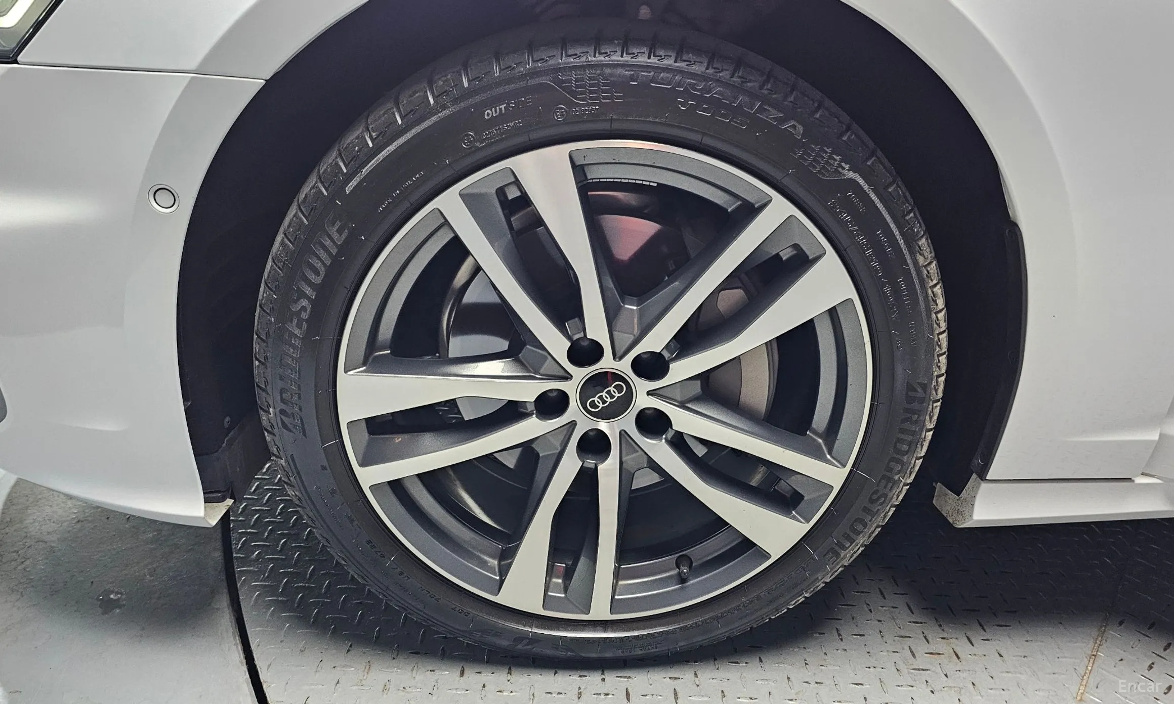 Audi A6 (C8) превью 5