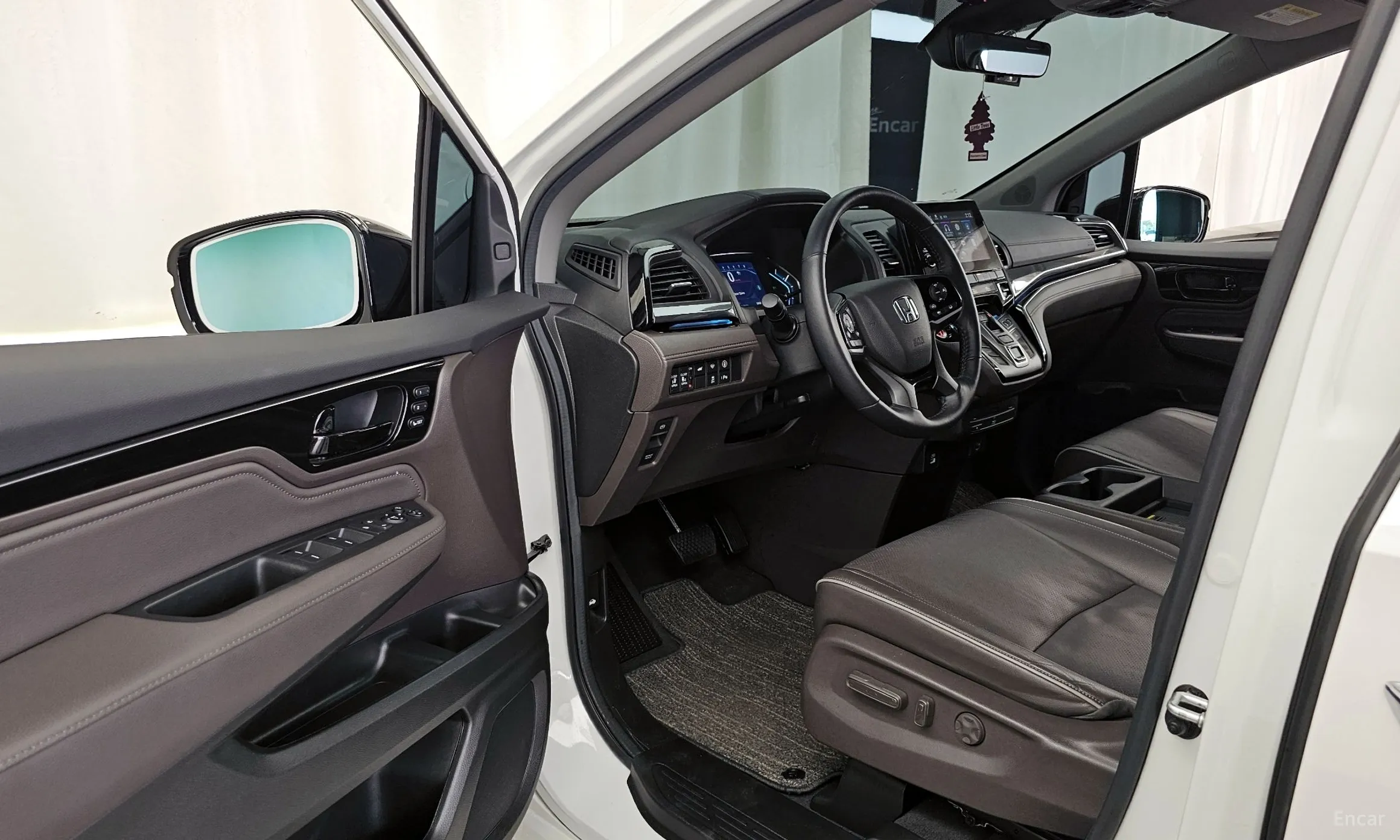 Honda Odyssey превью 10