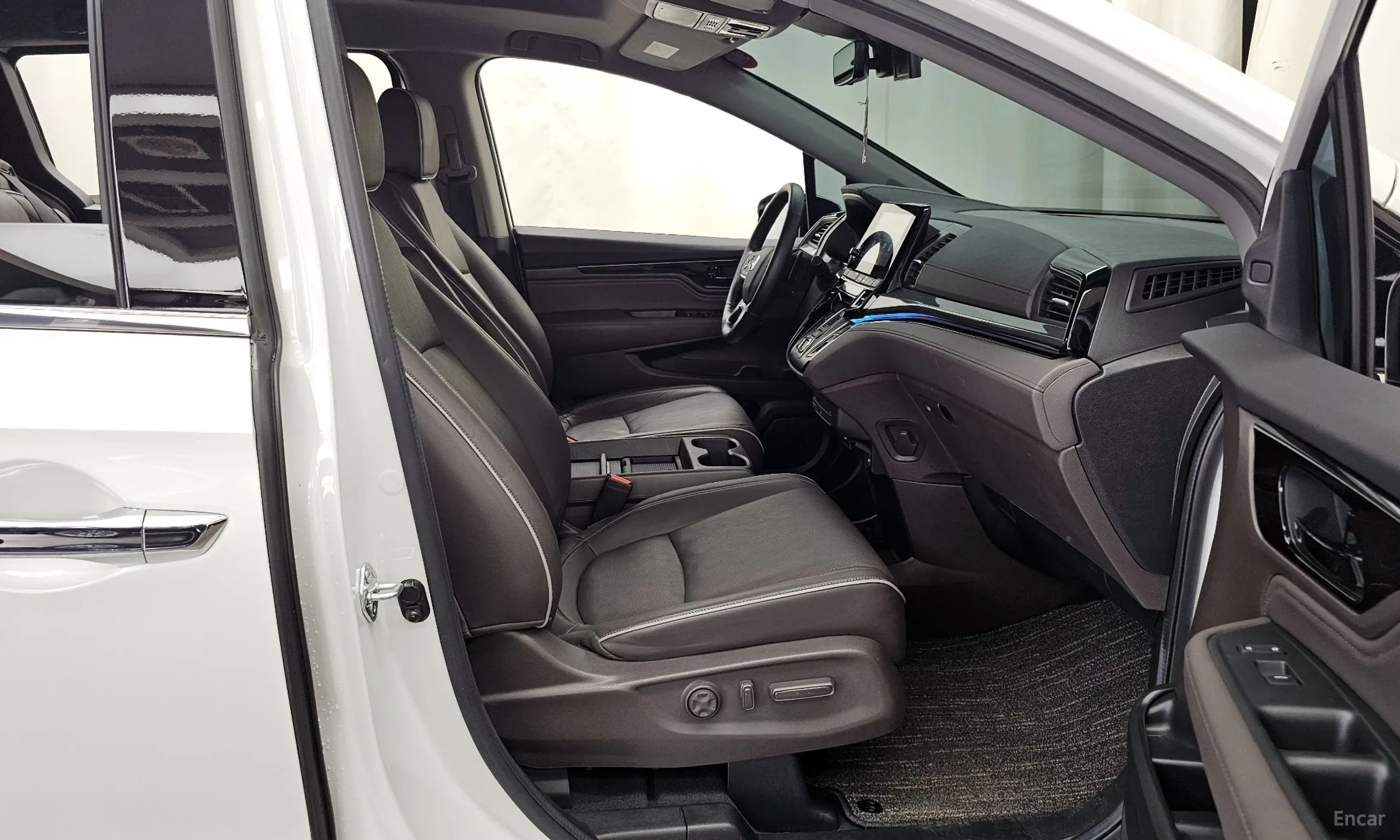 Honda Odyssey превью 11