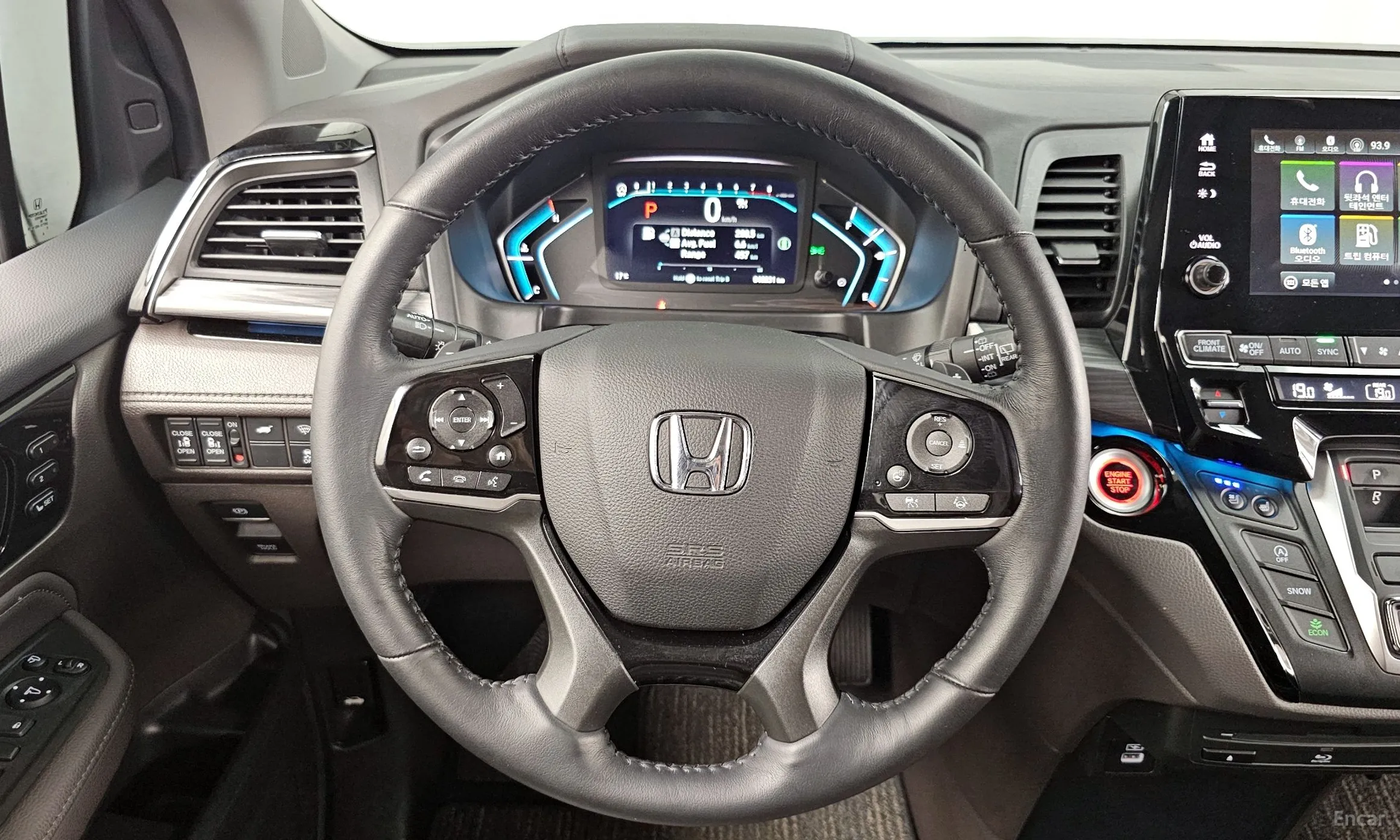 Honda Odyssey превью 13