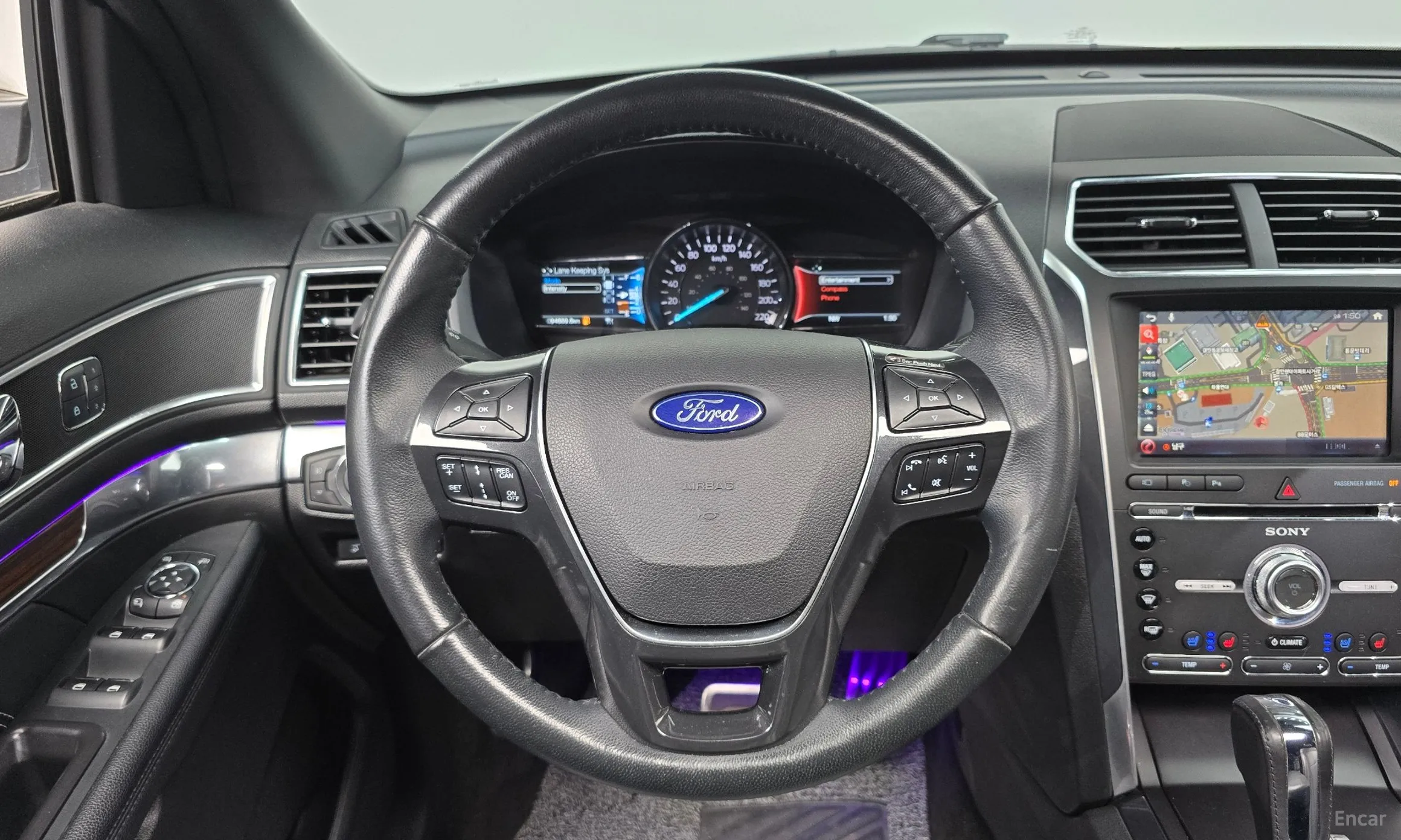 Ford Explorer превью 13