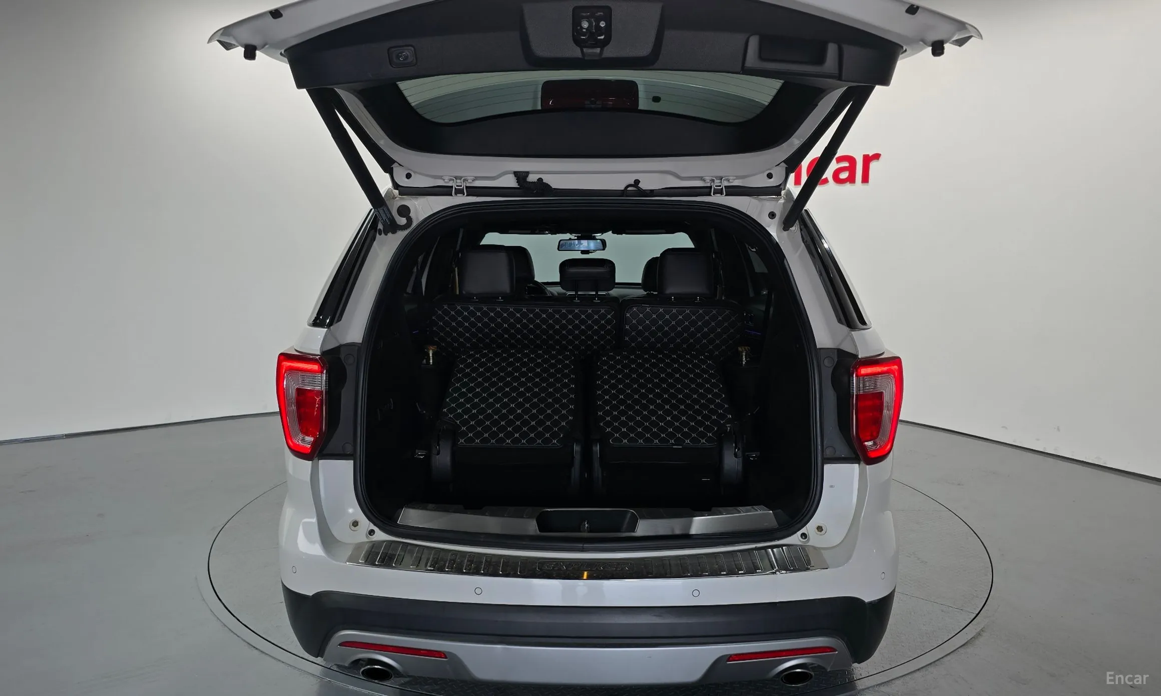 Ford Explorer превью 20
