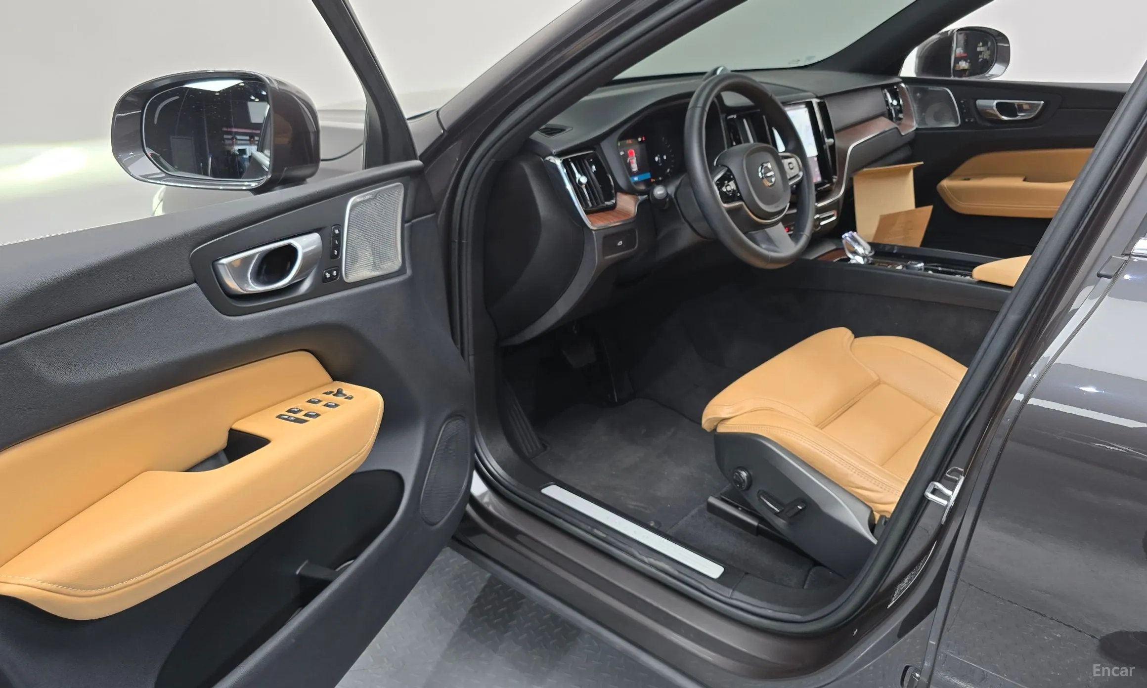 Volvo XC60 Gen 2 превью 10