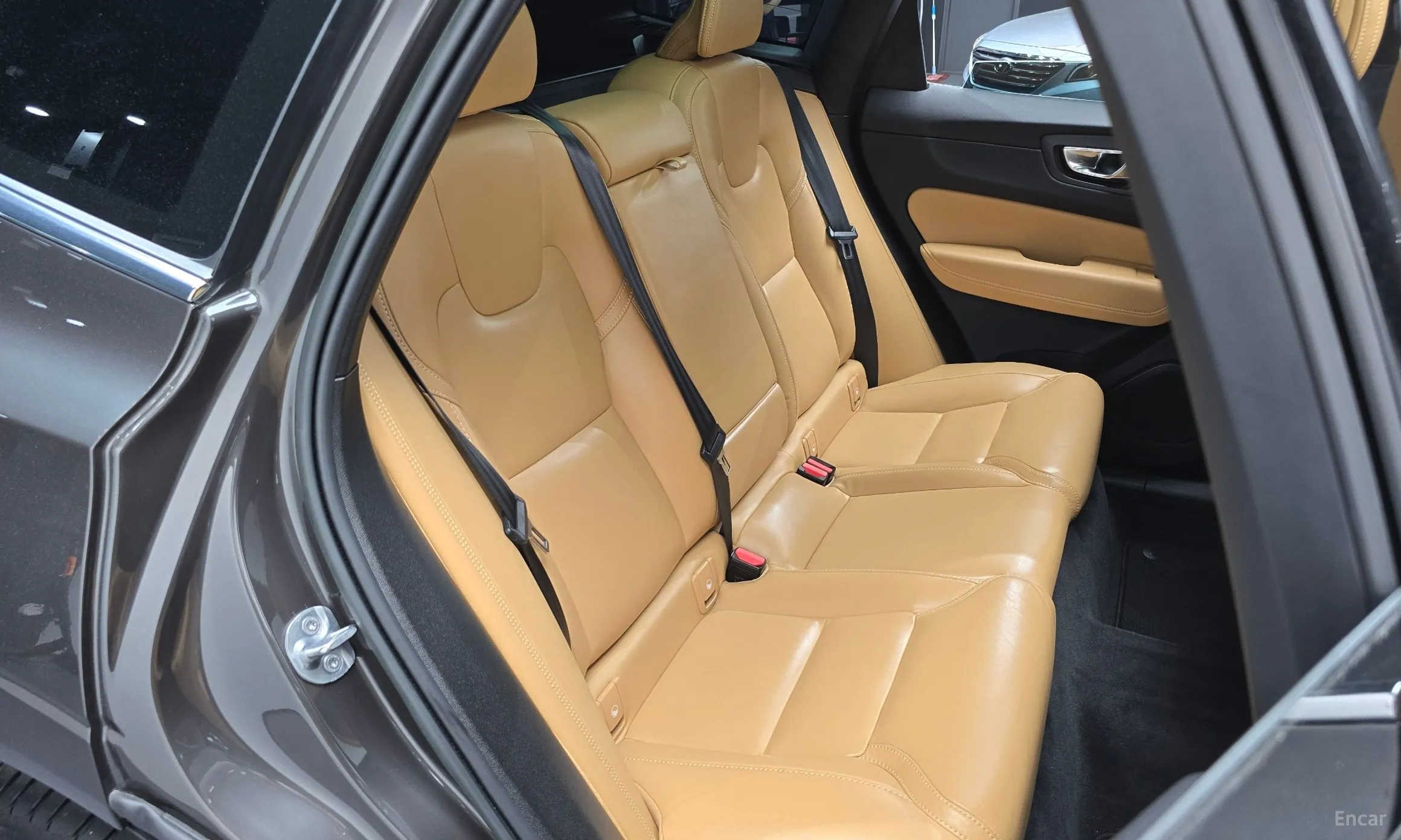 Volvo XC60 Gen 2 превью 12