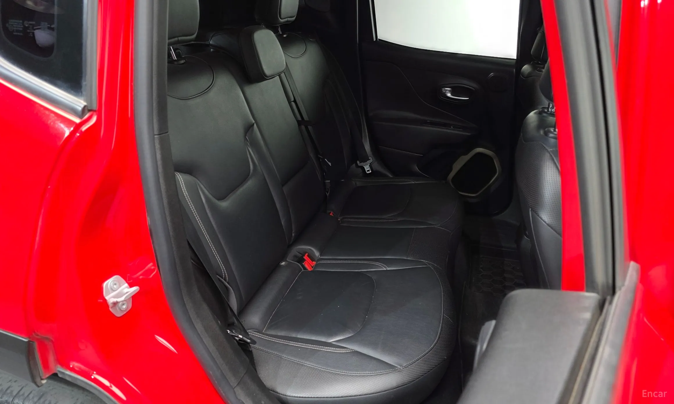 Jeep Renegade превью 11