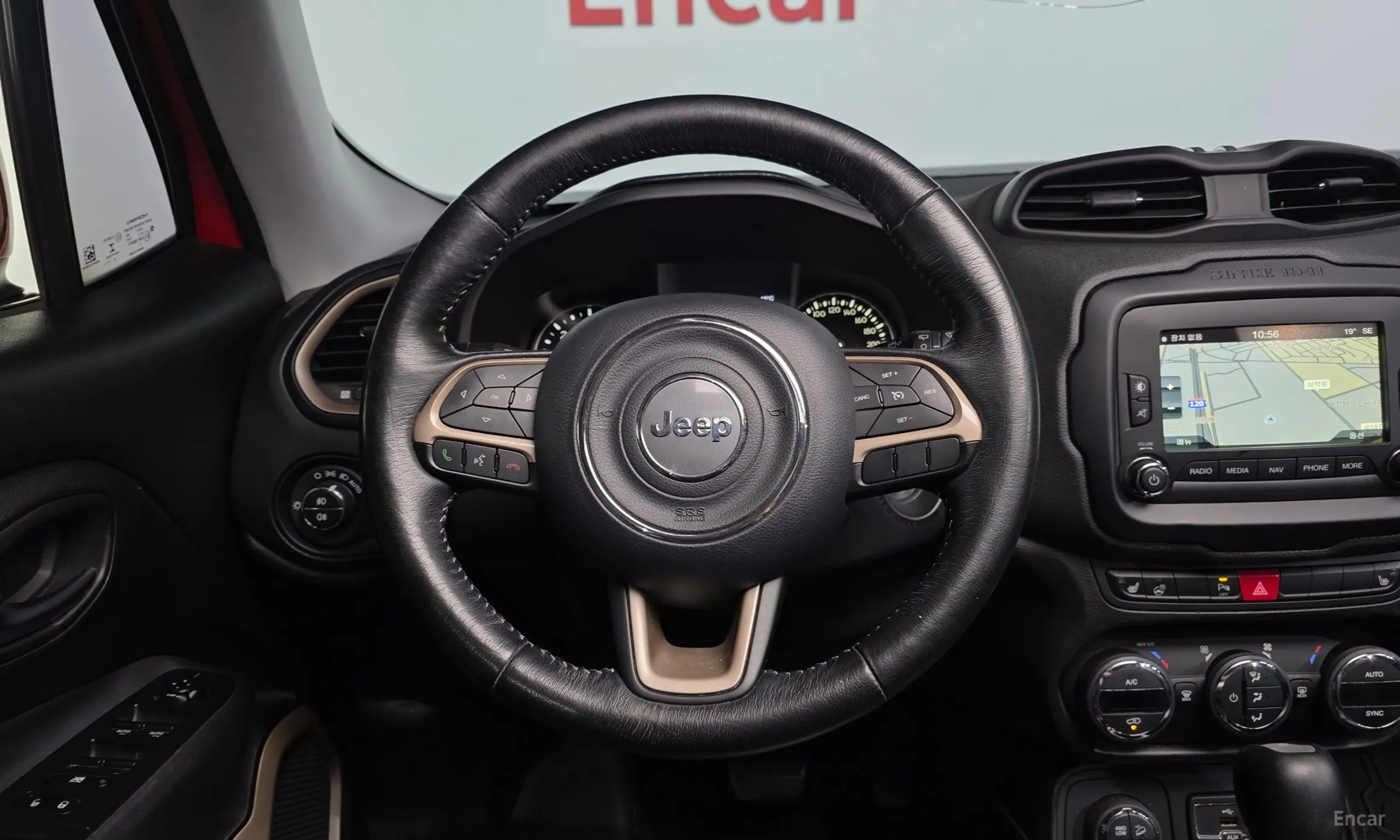 Jeep Renegade превью 12