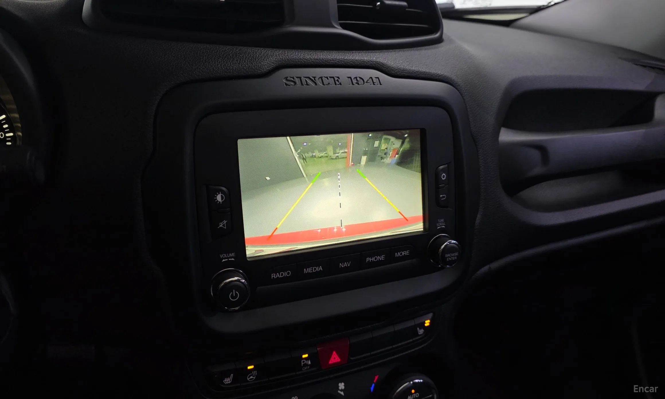 Jeep Renegade превью 14