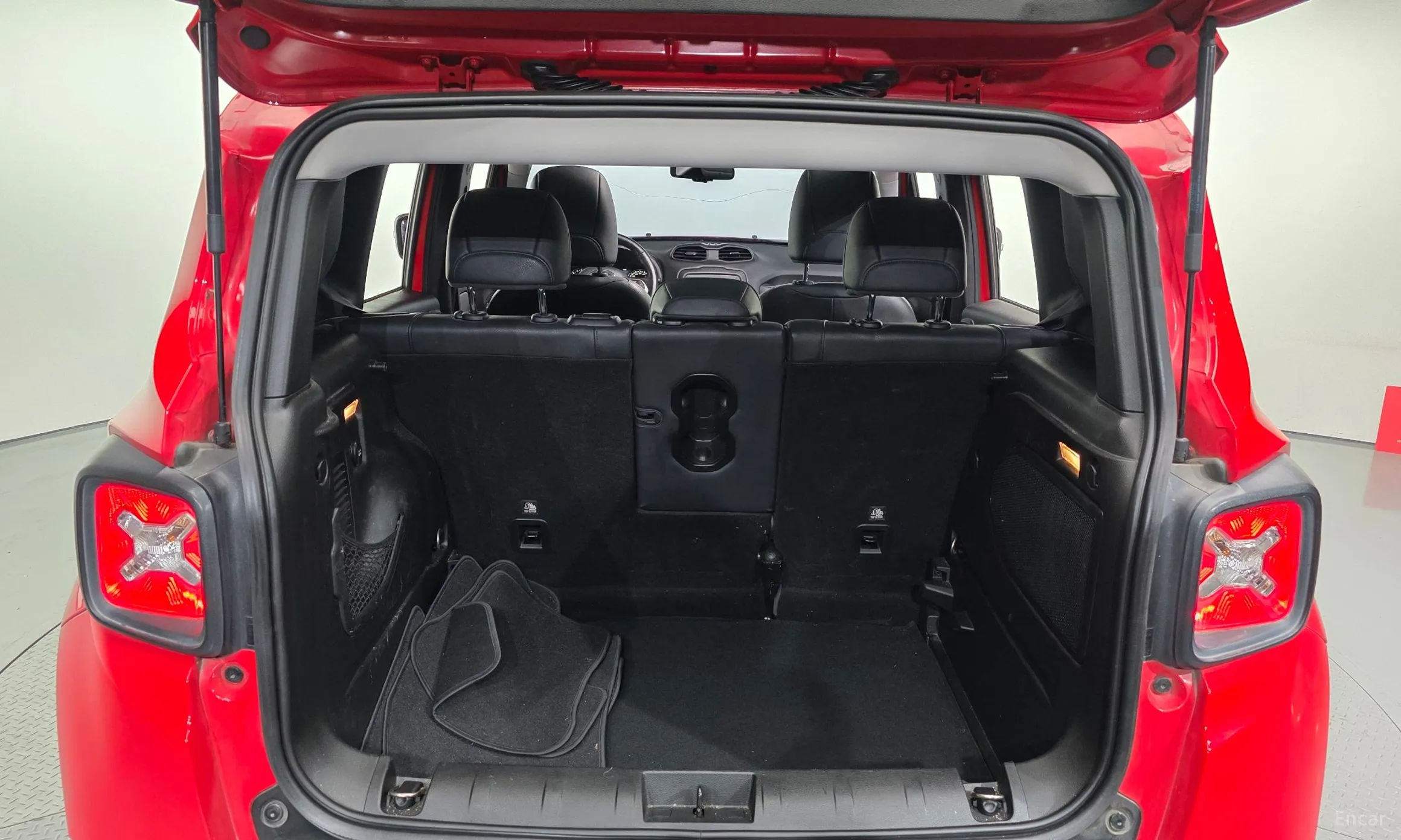 Jeep Renegade превью 20