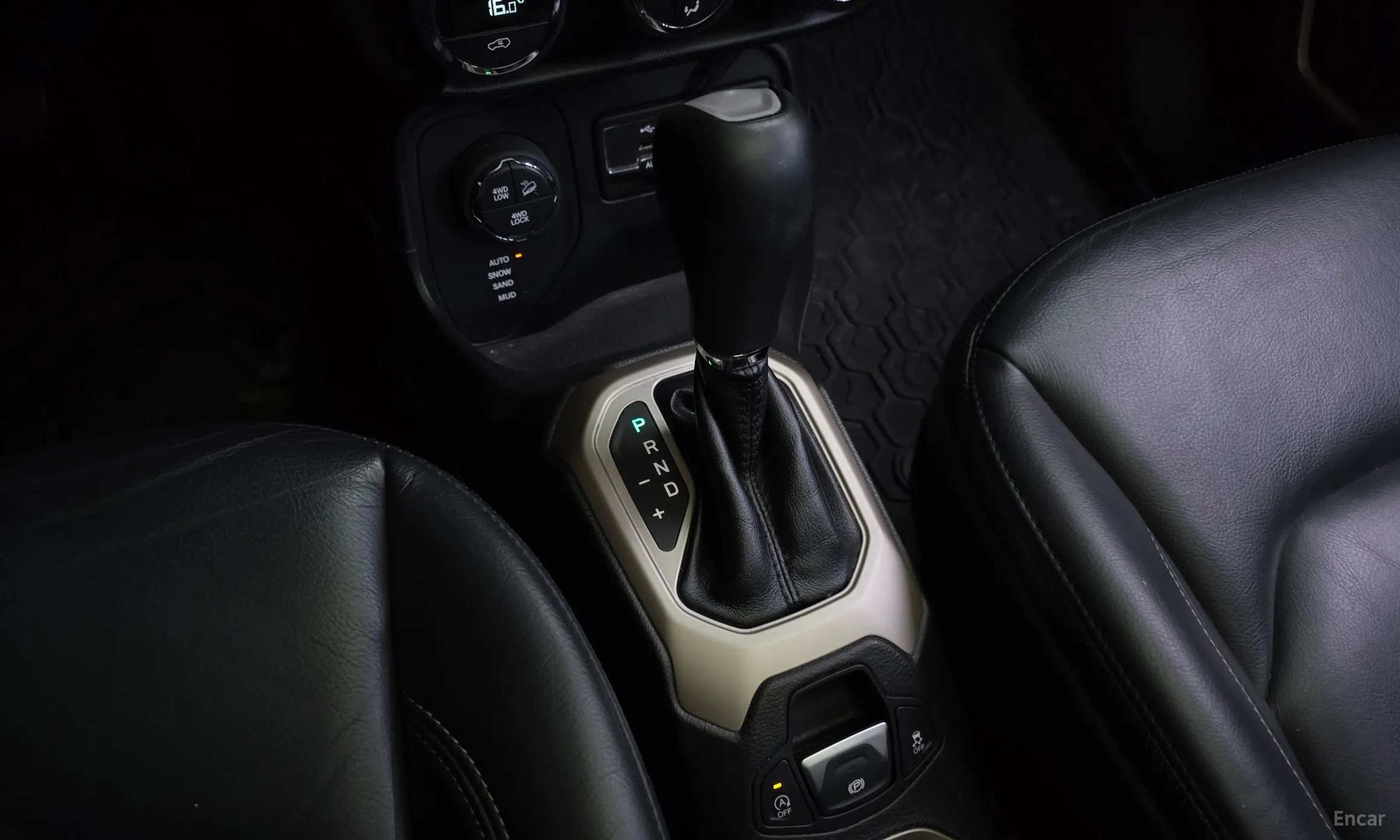 Jeep Renegade превью 9