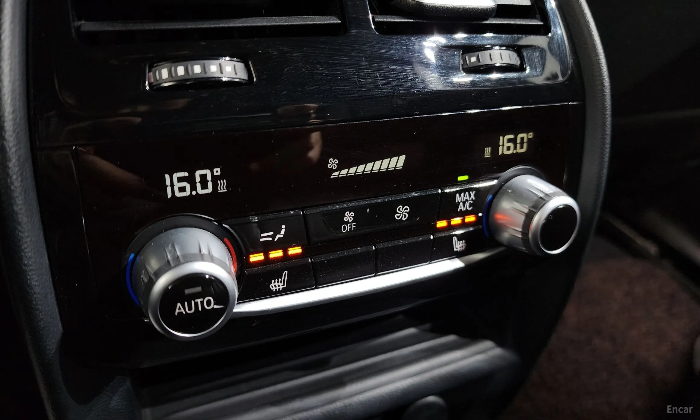 BMW 5 Series (G30) превью 19