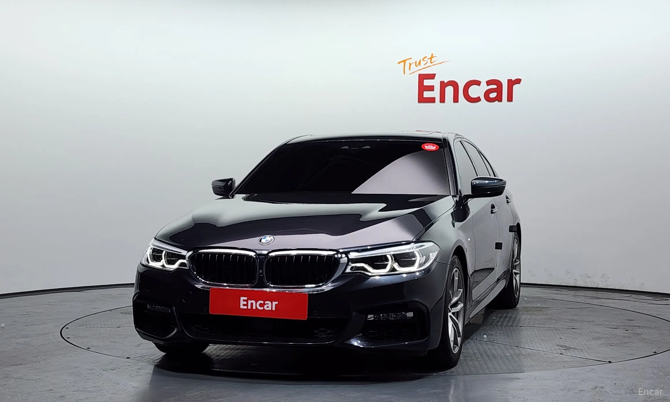BMW 5 Series (G30) превью 3