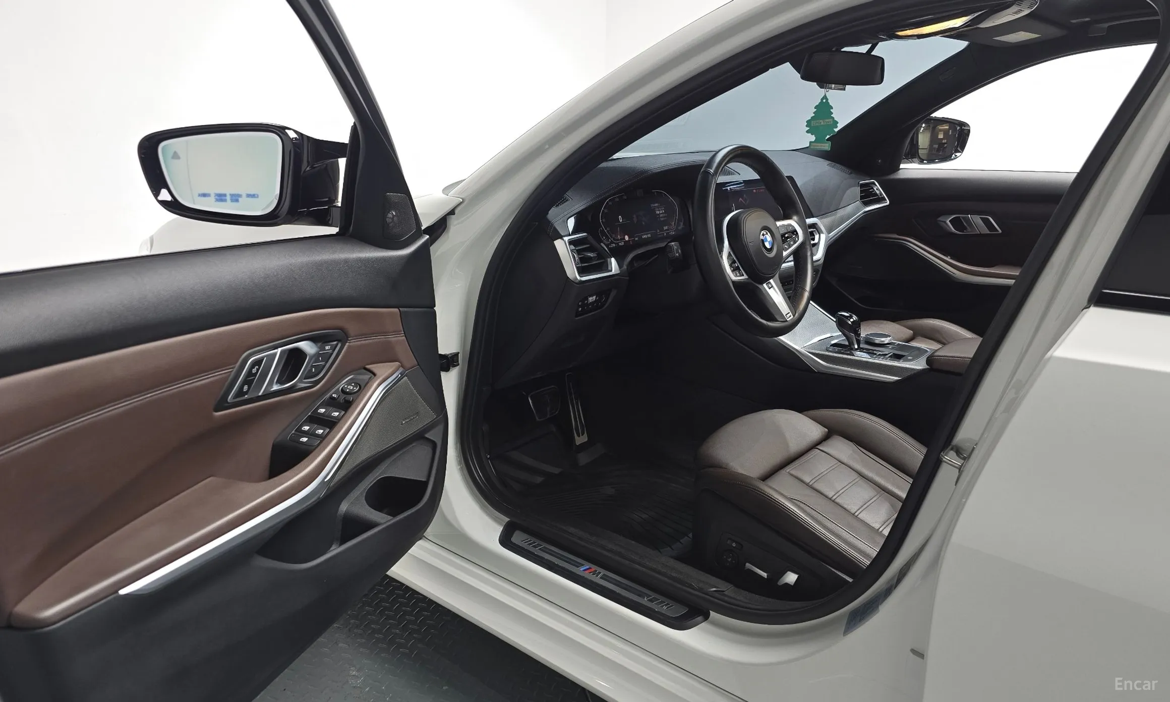 BMW 3 Series (G20) превью 10