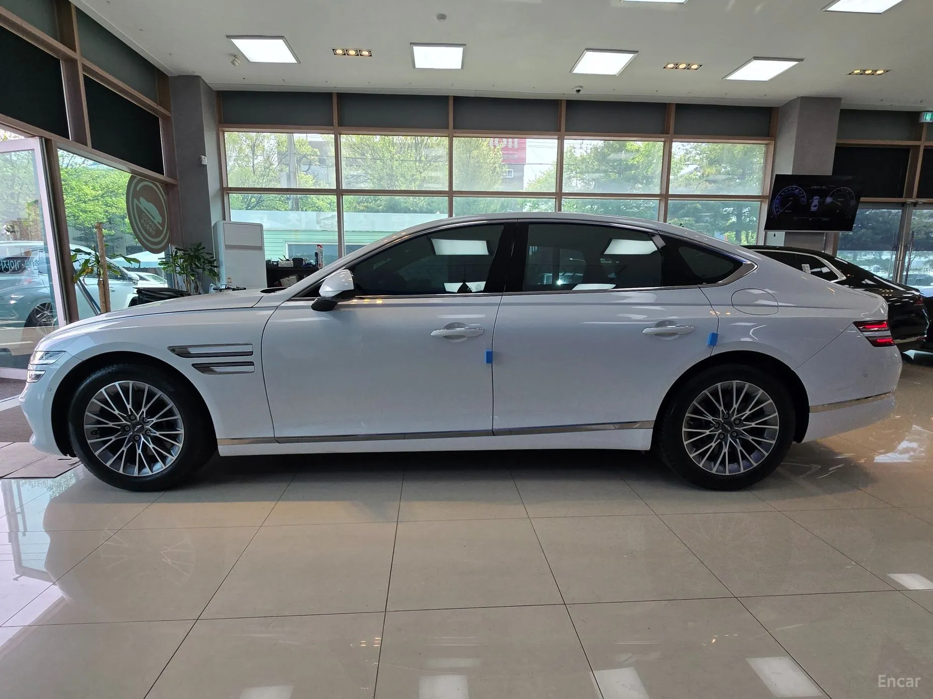Genesis G80 (RG3) превью 3
