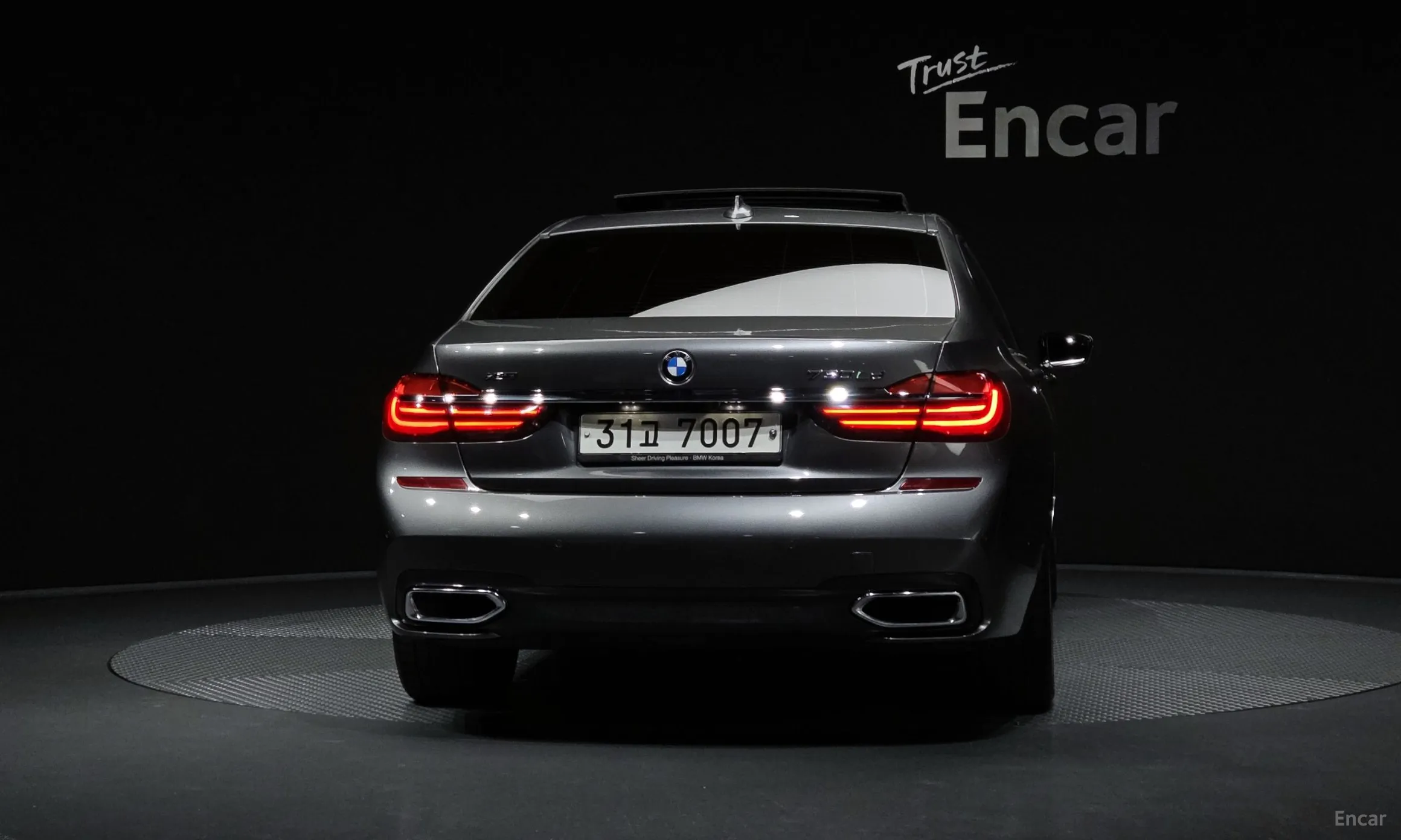 BMW 7 Series (G11) превью 4