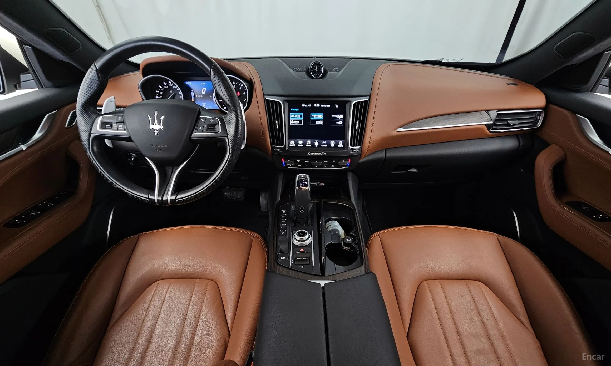 Maserati Levante превью 7